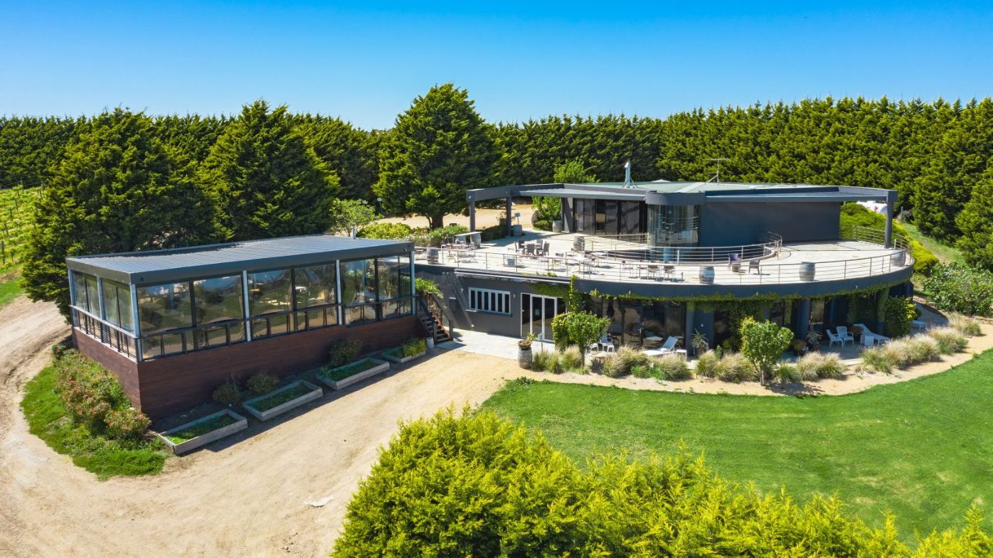 Mornington Peninsula winery Melbourne Victoria rural real estate property 