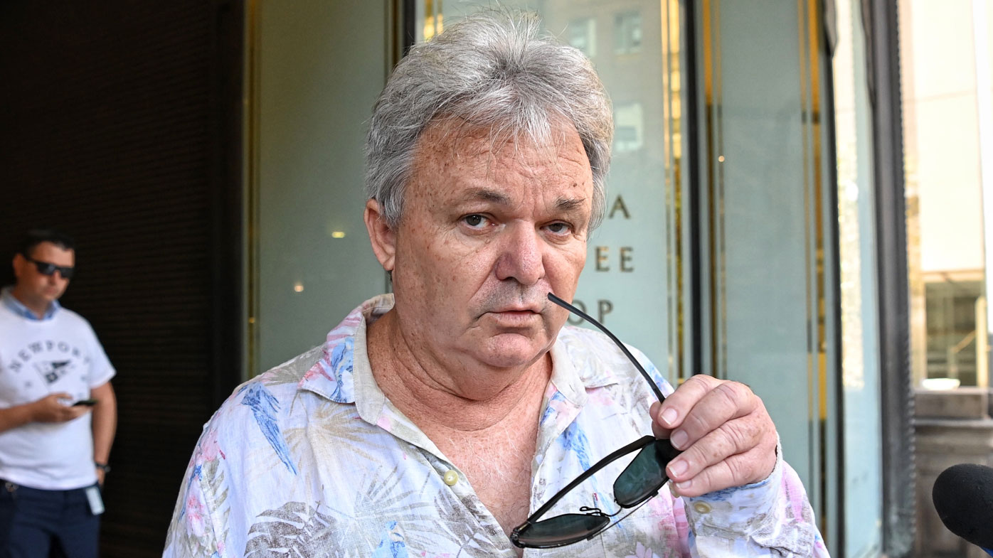 Notorious conman Peter Foster has disappeared from his lawyer's office in Sydney.