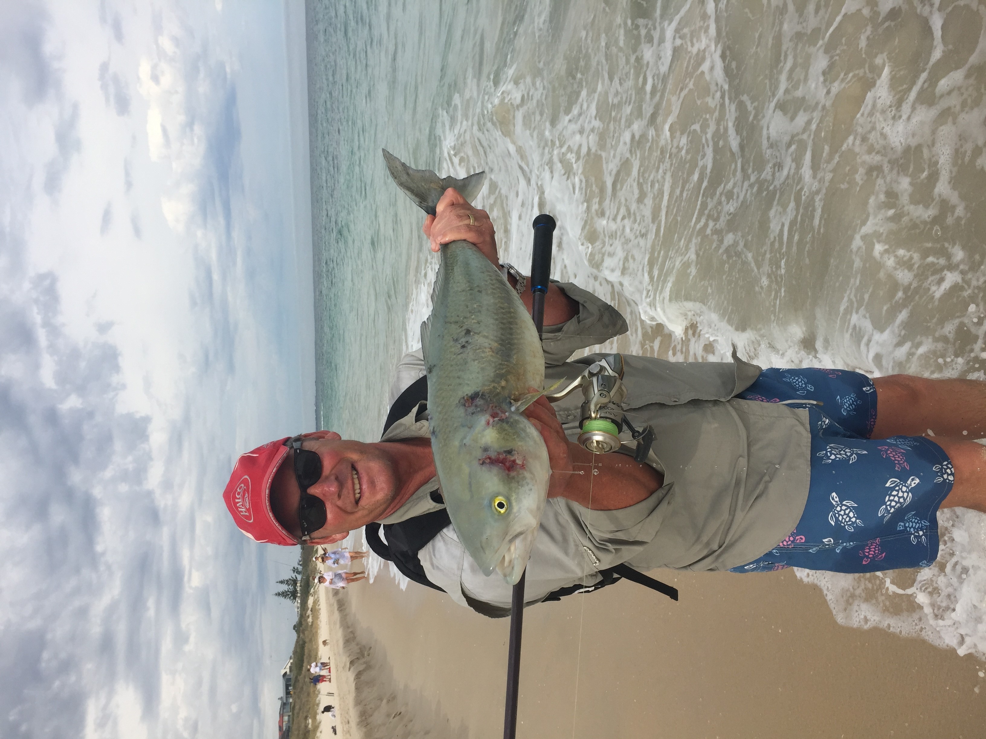 'Thommo' fishing Perth metro beaches and a nice salmon catch. 