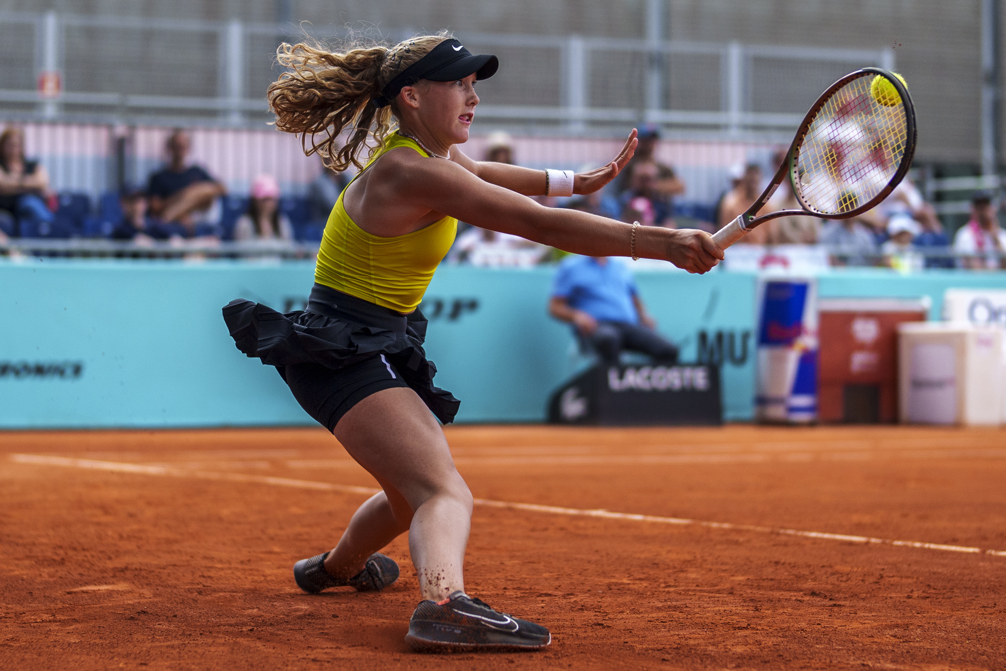 Tennis news 2023, teen Russian Mirra Andreeva beats Magda Linette at Madrid Open to reach round of 16