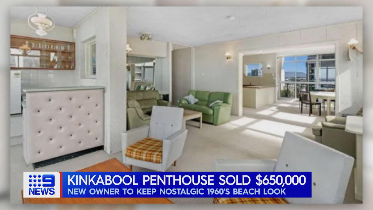 Though while the skyline apartment, positioned on top of the heritage listed Kinkabool building at Surfers Paradise, may seem like prime property for a modern makeover its new buyer has opted to keep the retro 1960's look. 