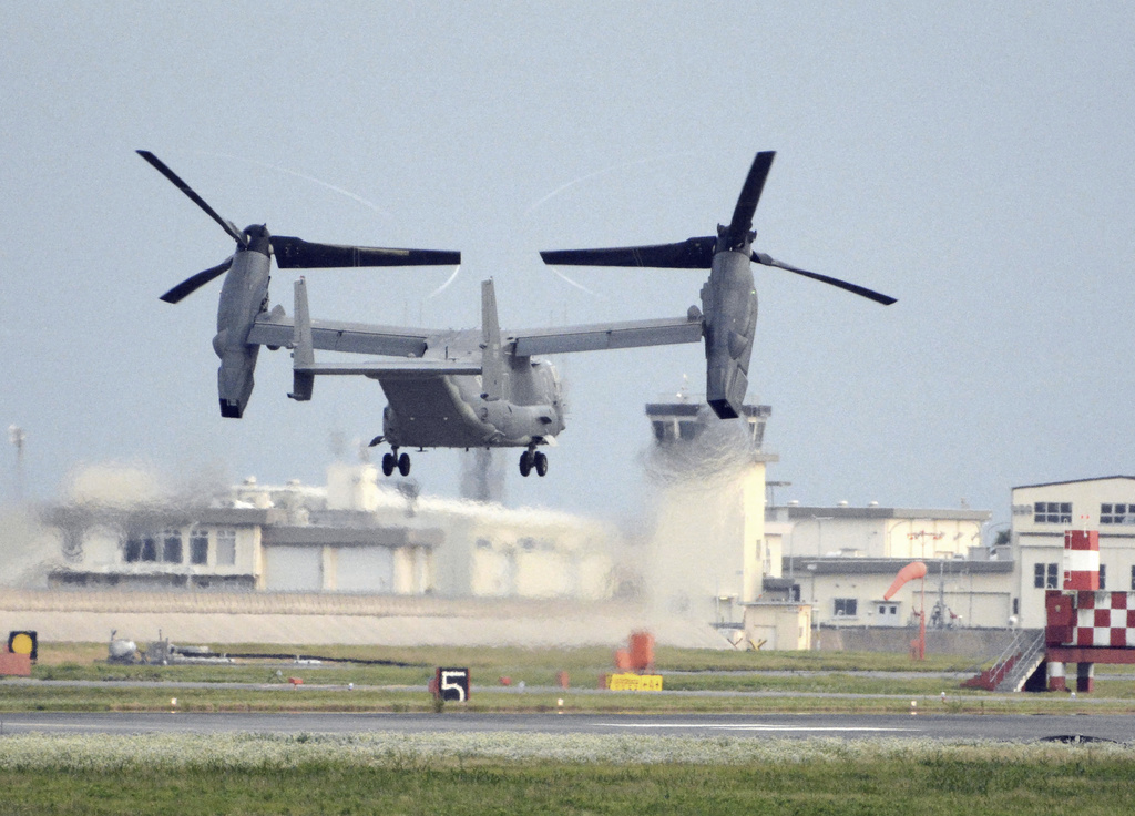Japón suspende los vuelos de Osprey un día después de que un marino estadounidense muriera en un accidente
