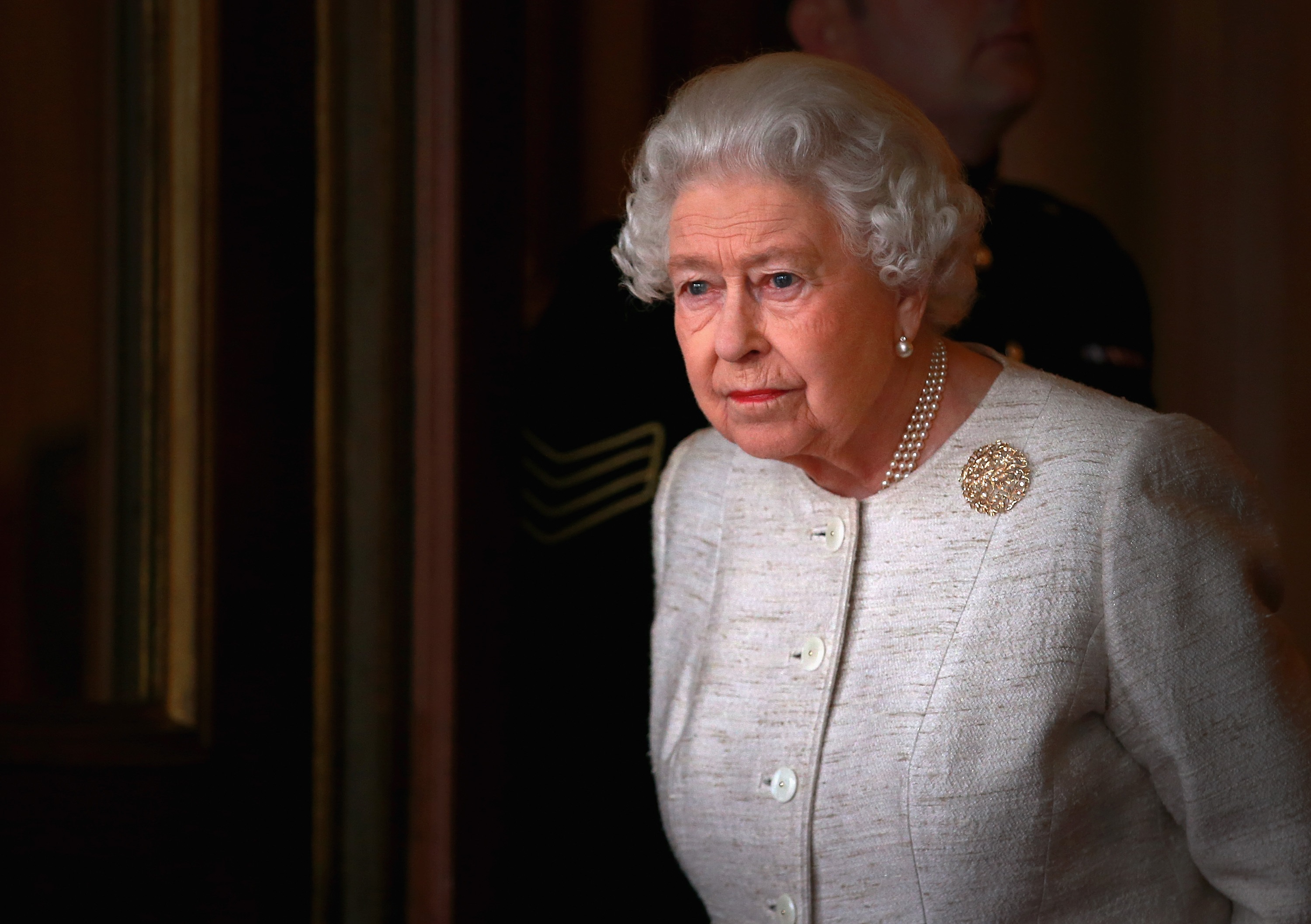 Queen Elizabeth II poses on the balcony at Buckingham Palace on November 4, 2015.