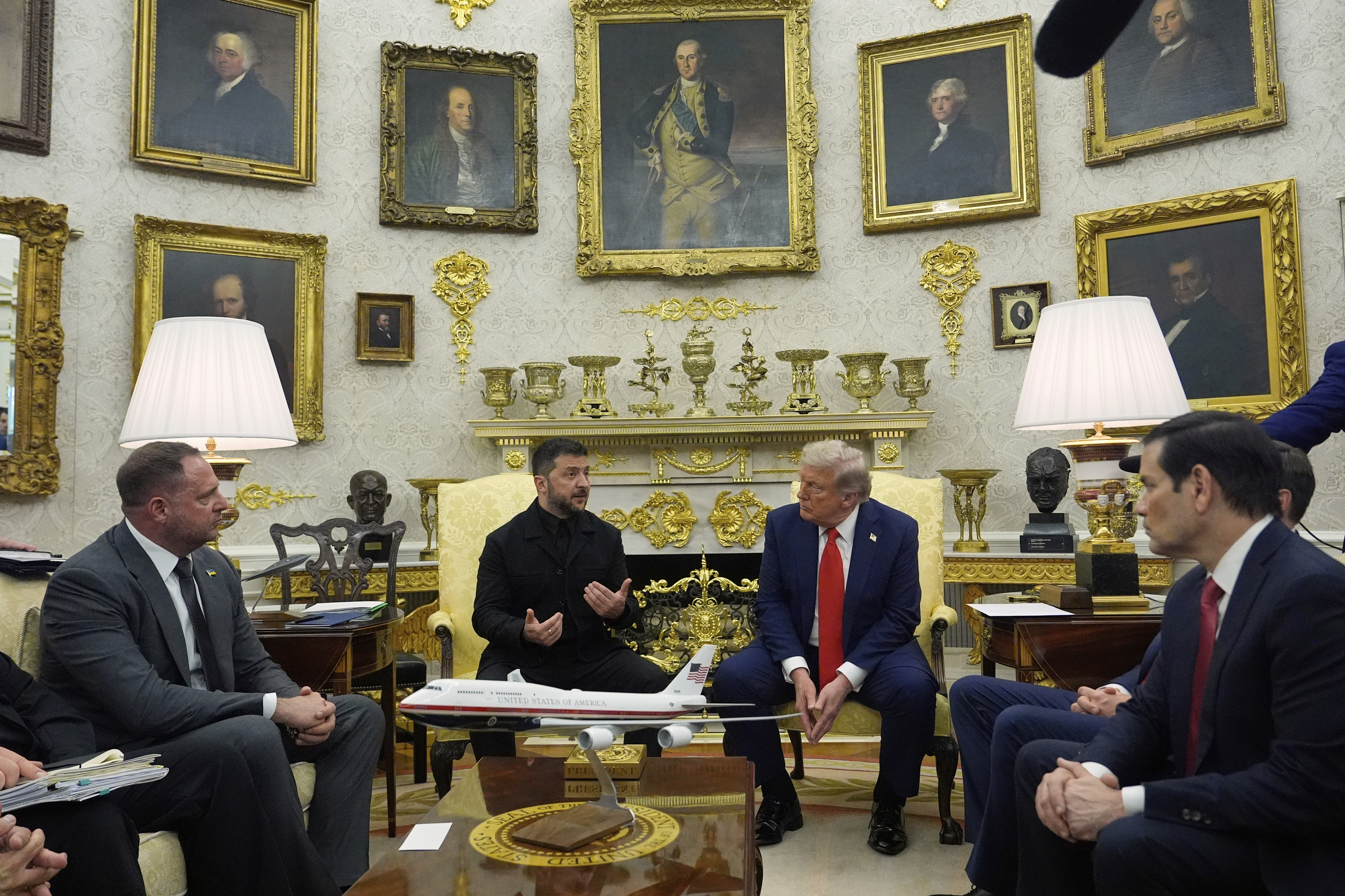 Trump stops meeting of world's most powerful to call one man