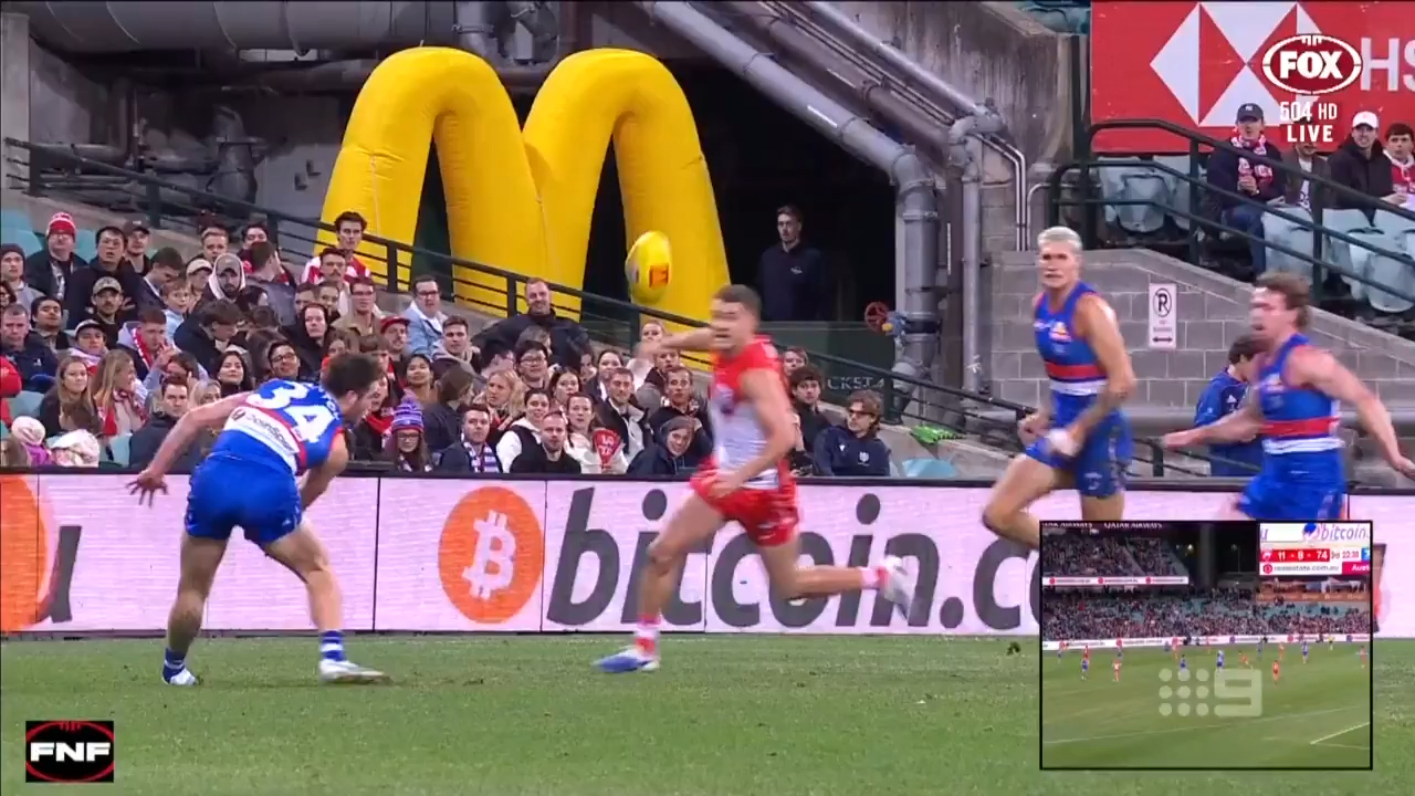 The moment Lloyd thought the turf had injured Williams.