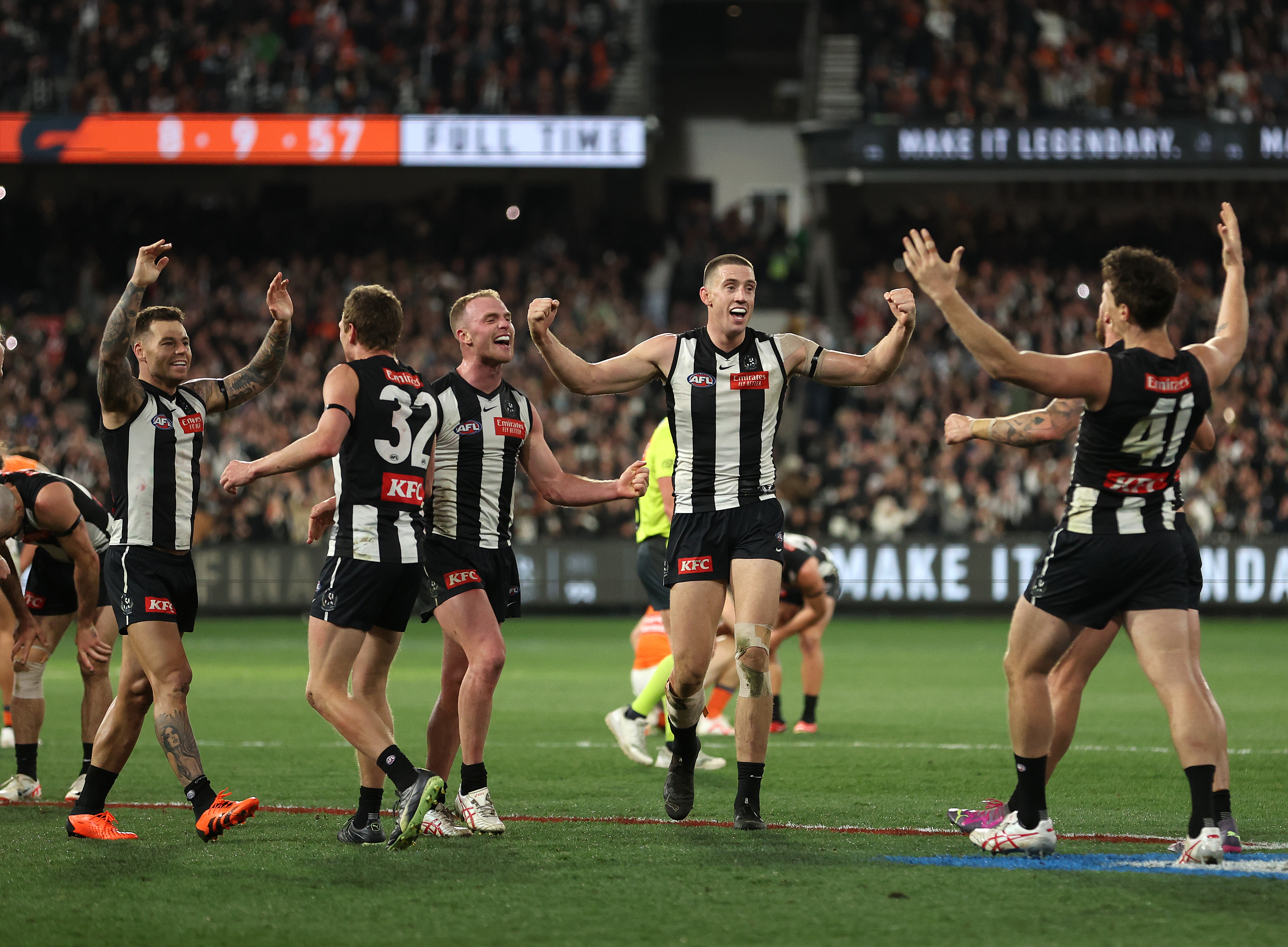 Collingwood beating GWS.