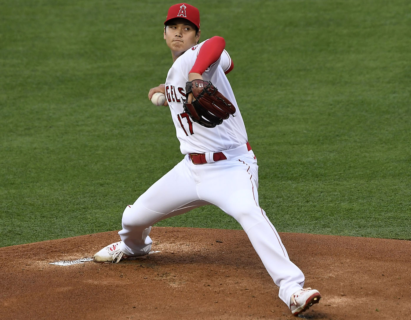 Shohei Ohtani starting pitcher 100mph, batting second home run, first