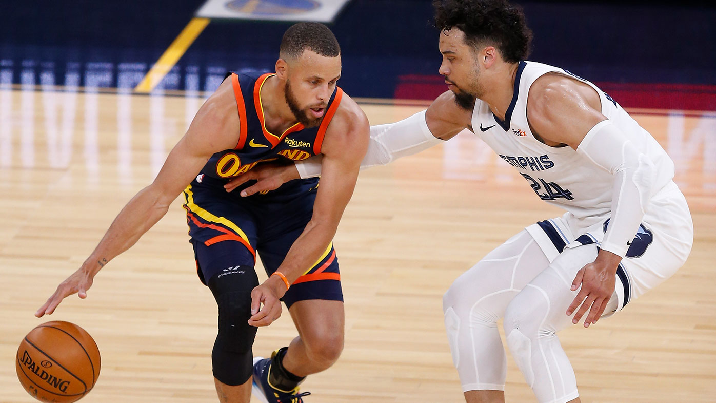  Stephen Curry #30 of the Golden State Warriors is guarded by Dillon Brooks #24 of the Memphis Grizzlies in the first quarter of the NBA Play-In Tournament game at Chase Center on May 21, 2021 in San Francisco, California. NOTE TO USER: User expressly acknowledges and agrees that, by downloading and or using this photograph, User is consenting to the terms and conditions of the Getty Images License Agreement. (Photo by Lachlan Cunningham/Getty Images)