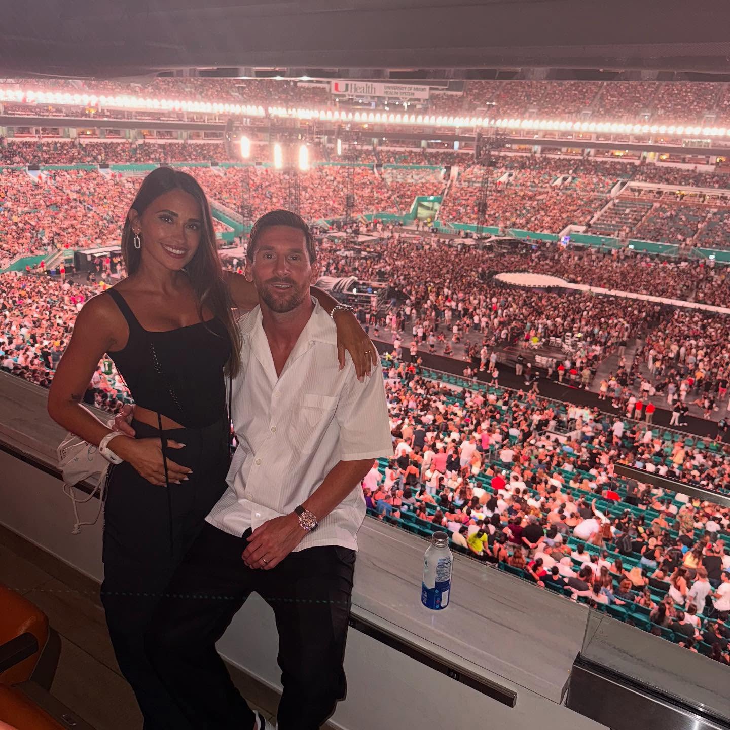 Lionel Messi and Antonella Roccuzzo at Coldplay concert July 2025 Miami