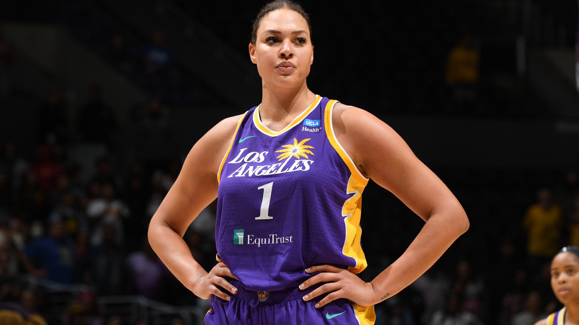 Nneka Ogwumike of the Los Angeles Sparks warms up before a game News  Photo - Getty Images