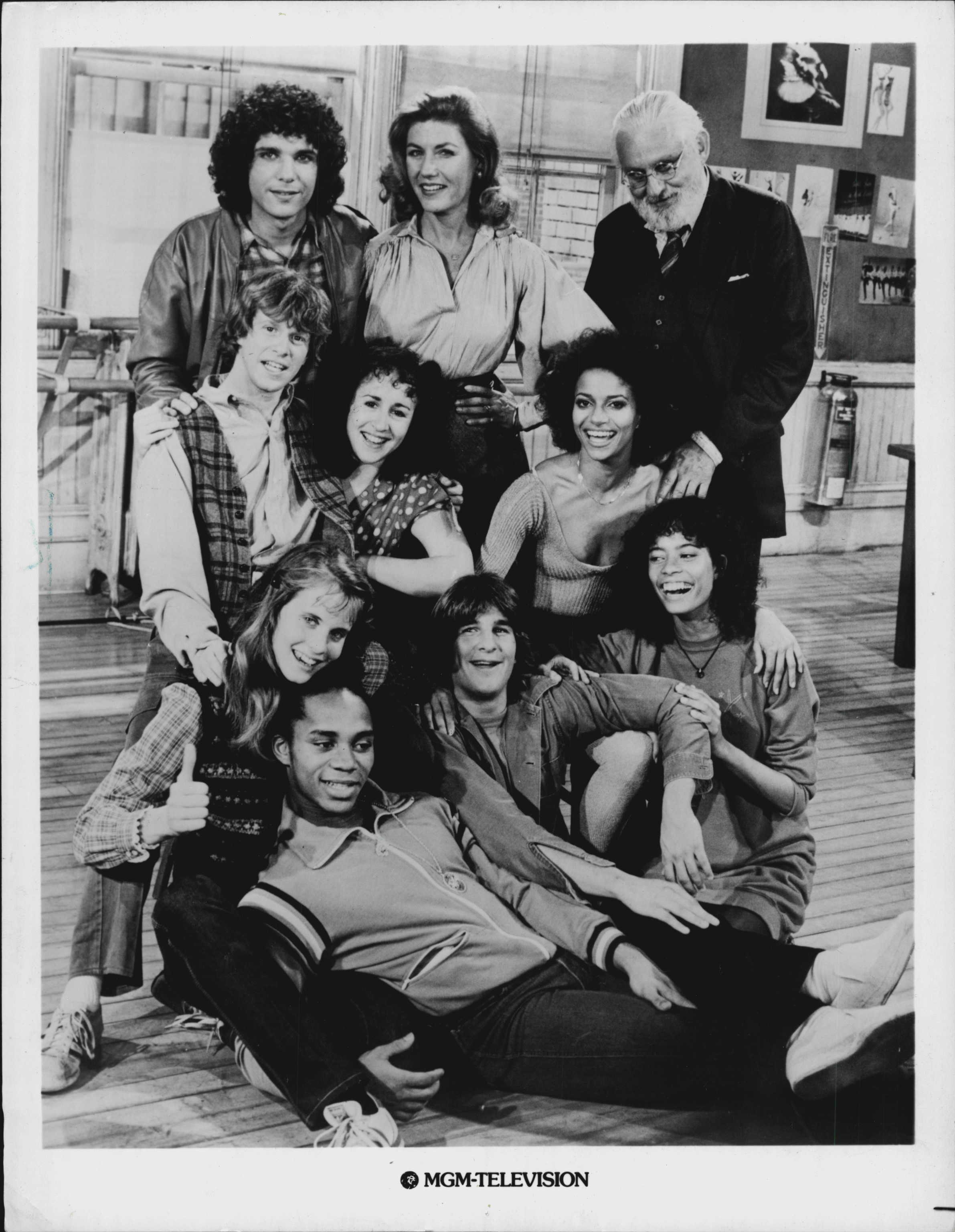 Irene Cara y el elenco de Fama en 1983.