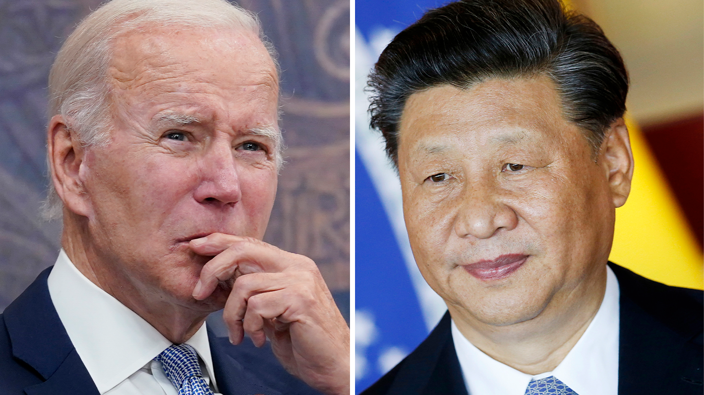 El presidente estadounidense Joe Biden (izquierda) pasó más de dos horas hablando con el presidente chino Xi Jinping (derecha).