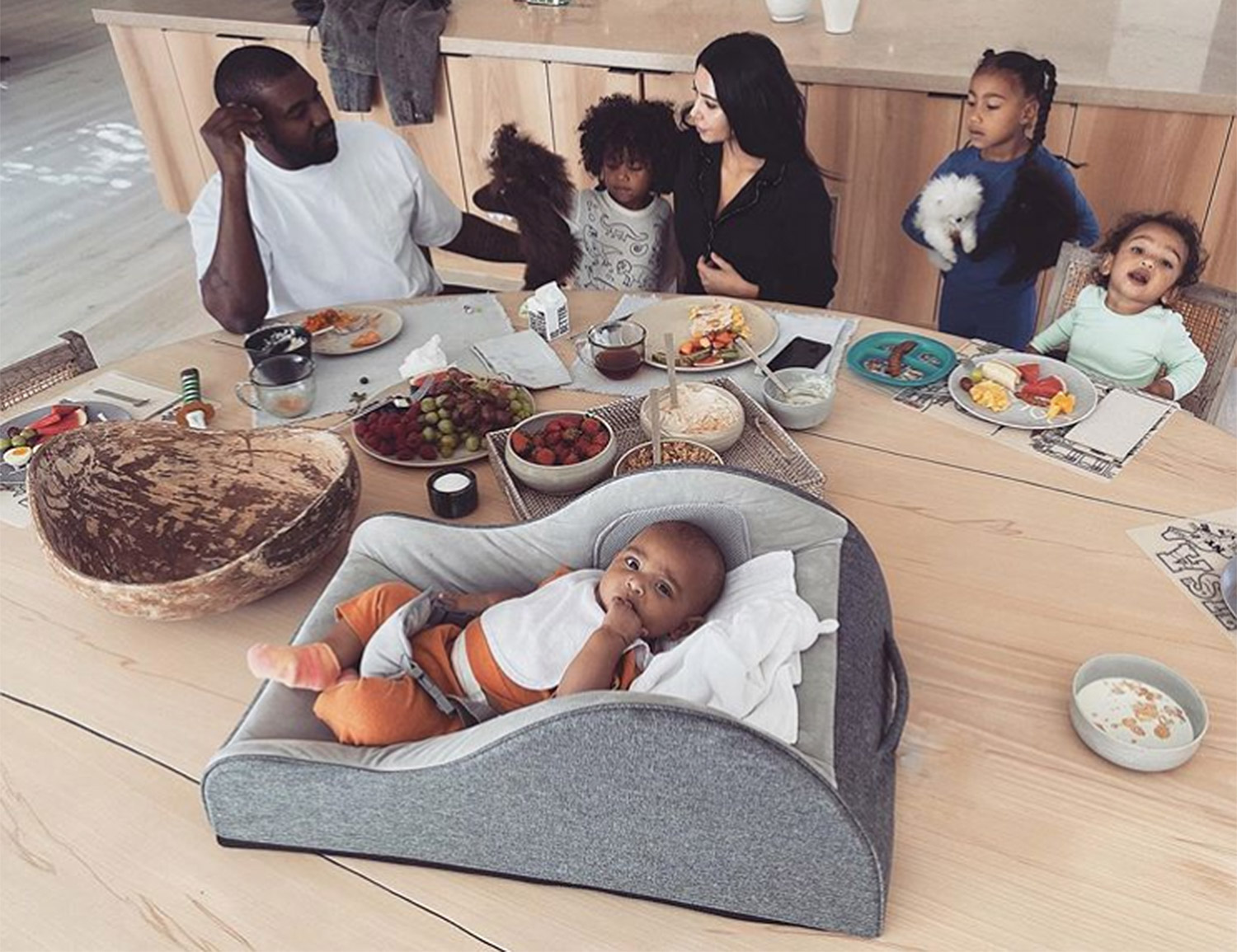 Kim Kardashian, Kanye West, kids, breakfast, North, Saint, Chicago, Psalm