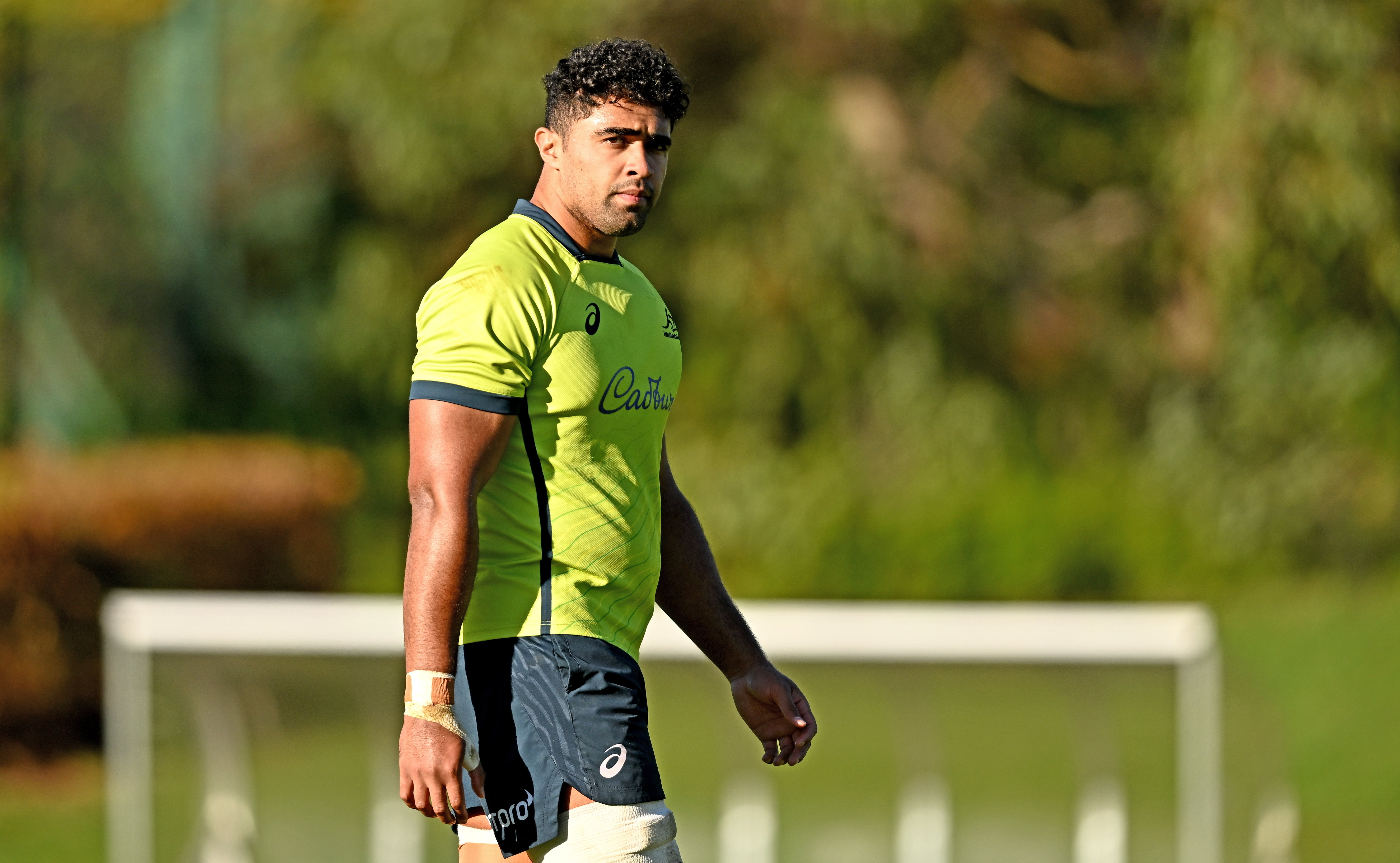 Langi Gleeson during Australia training.