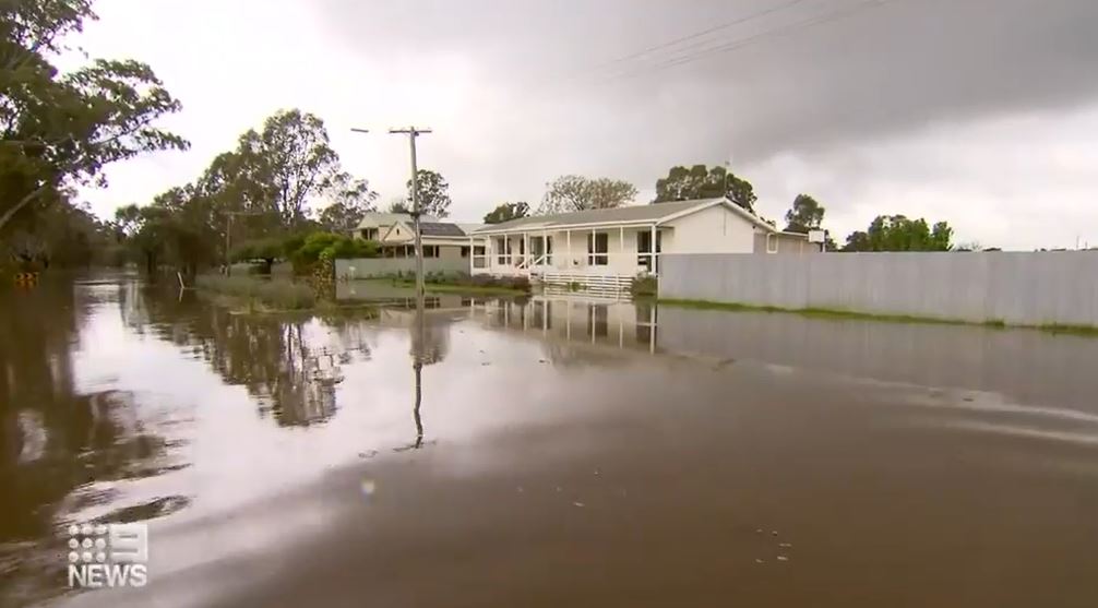 Residents in Echuca are bracing for the Murray River to peak on Sunday, rising at least another half a metre.