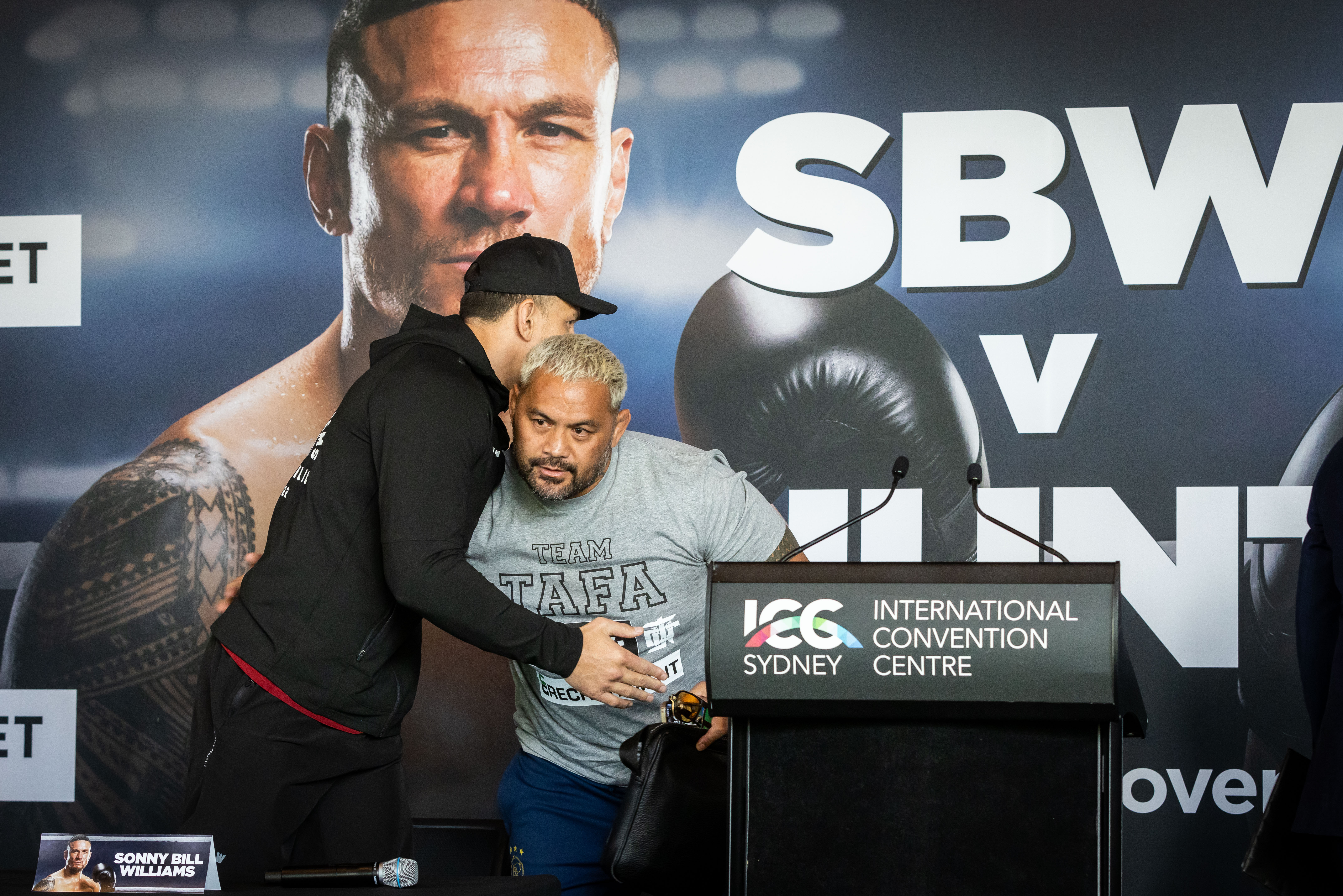 Sonny Bill Williams vs Mark Hunt