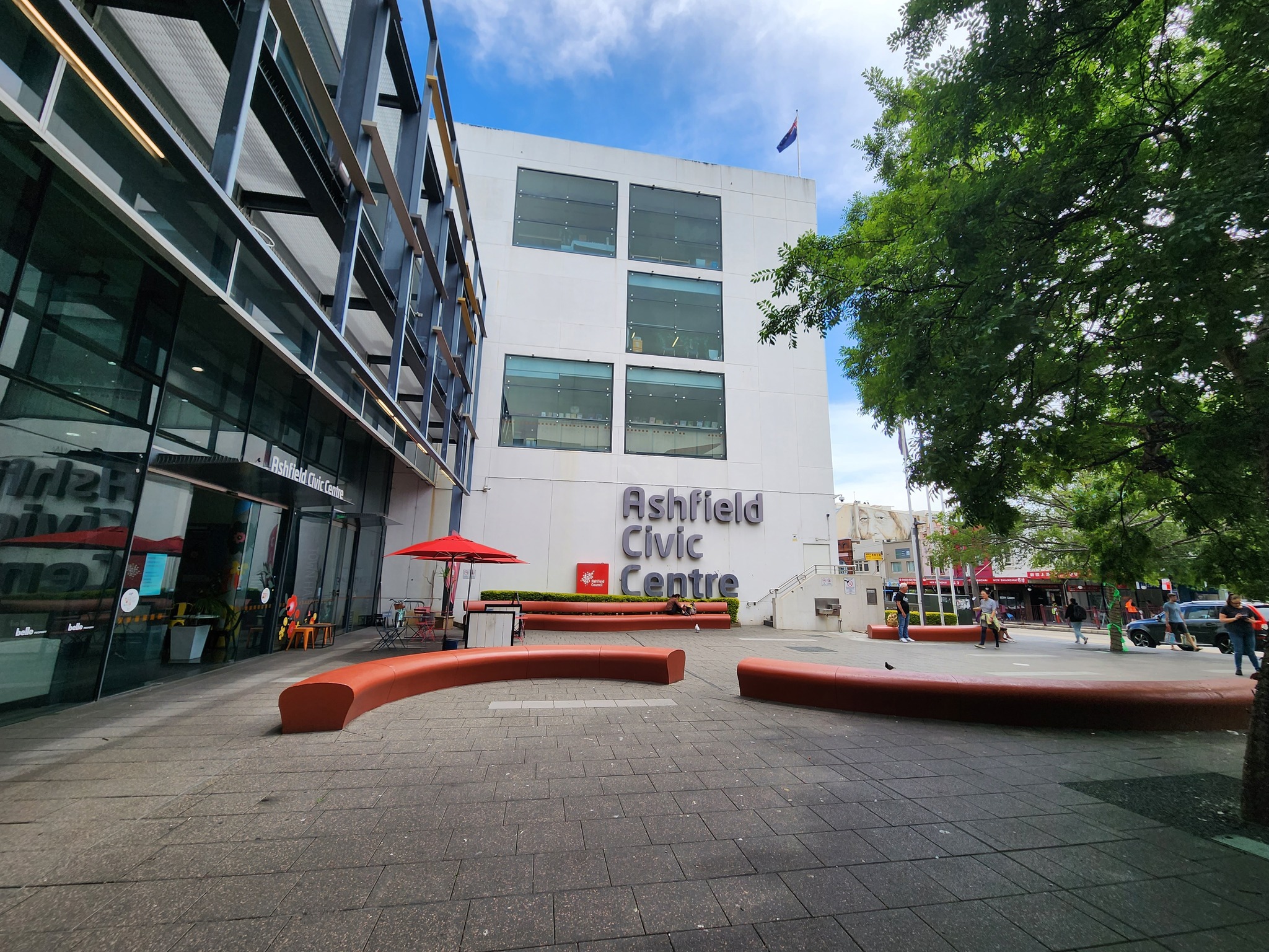 Elderly man seriously assaulted outside of polling booth in Sydney