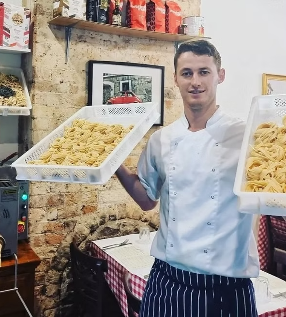 Martin Prenga, Dolce Napoli