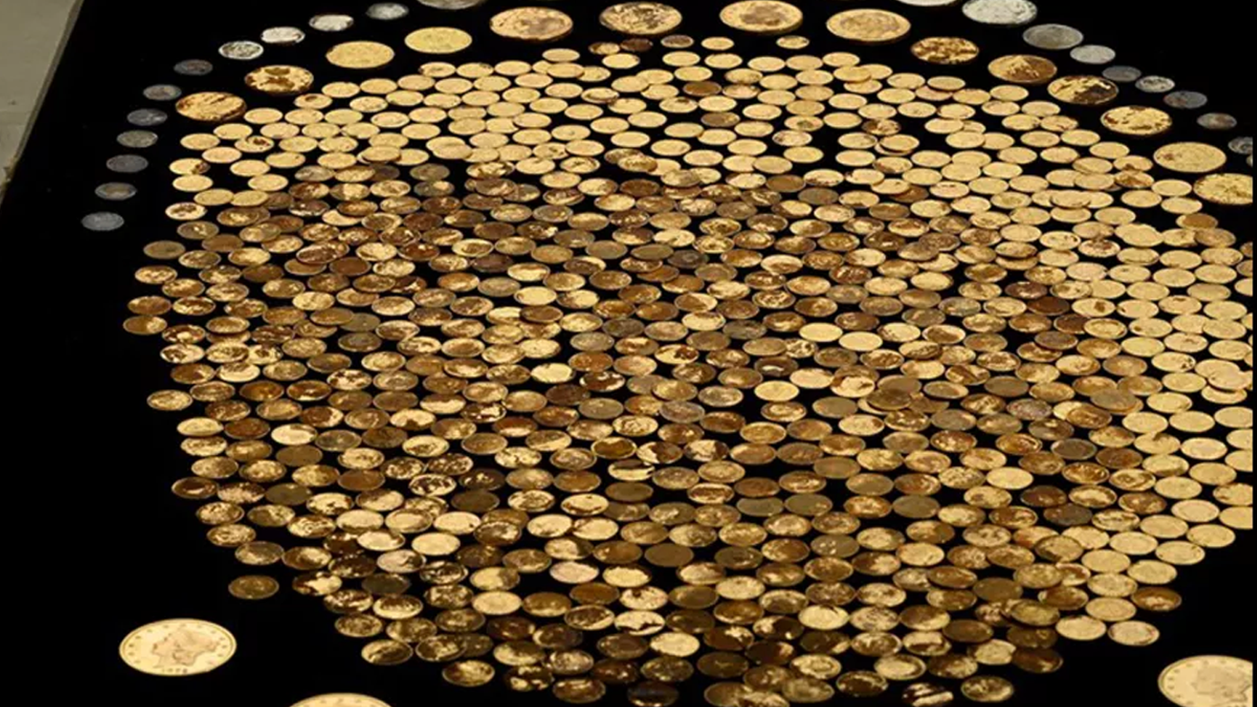 A Kentucky man has found a treasure trove of Civil War-era coins buried on is farm.