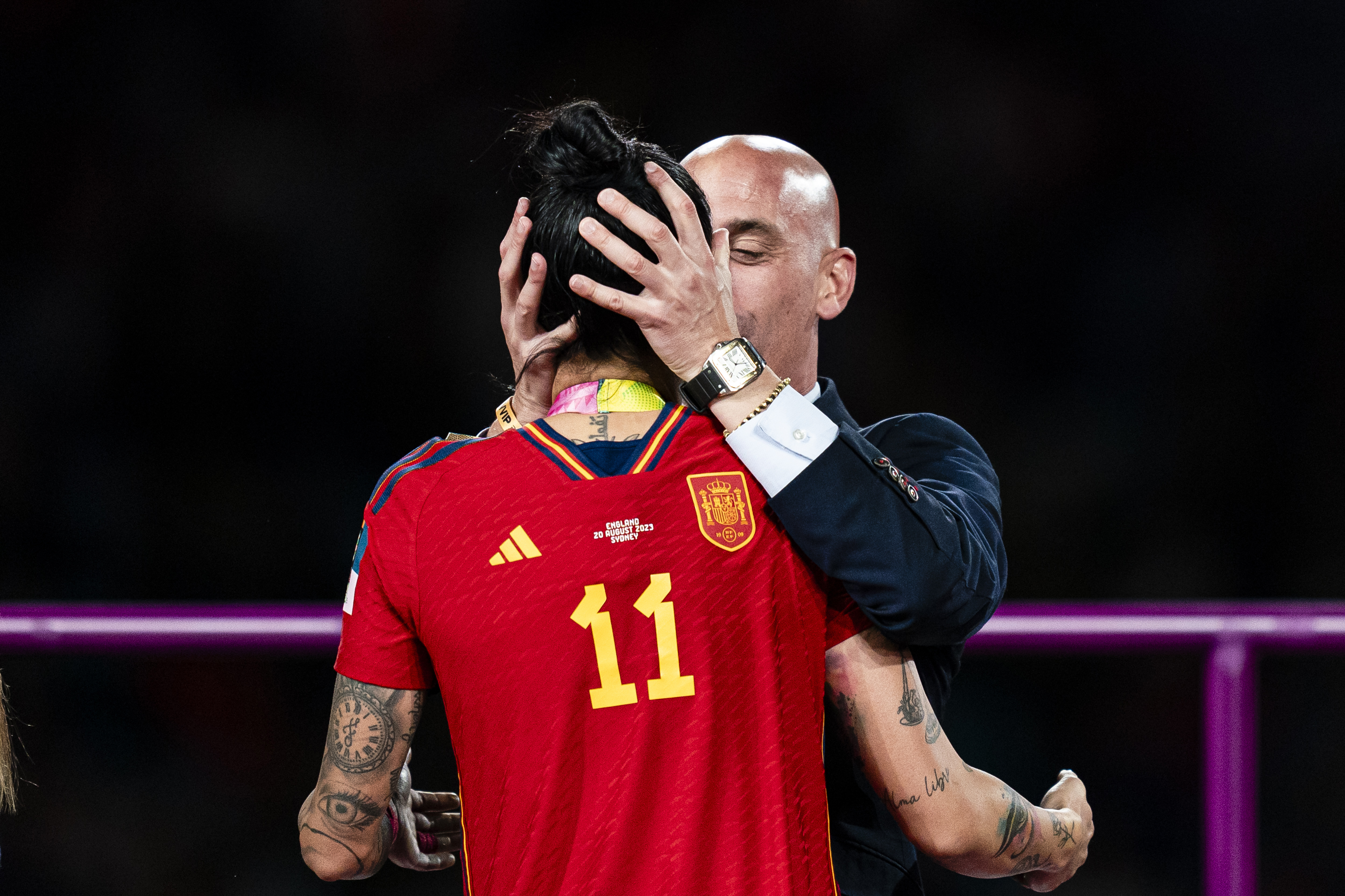 Luis Rubiales kisses Jennifer Hermoso during the medal ceremony.