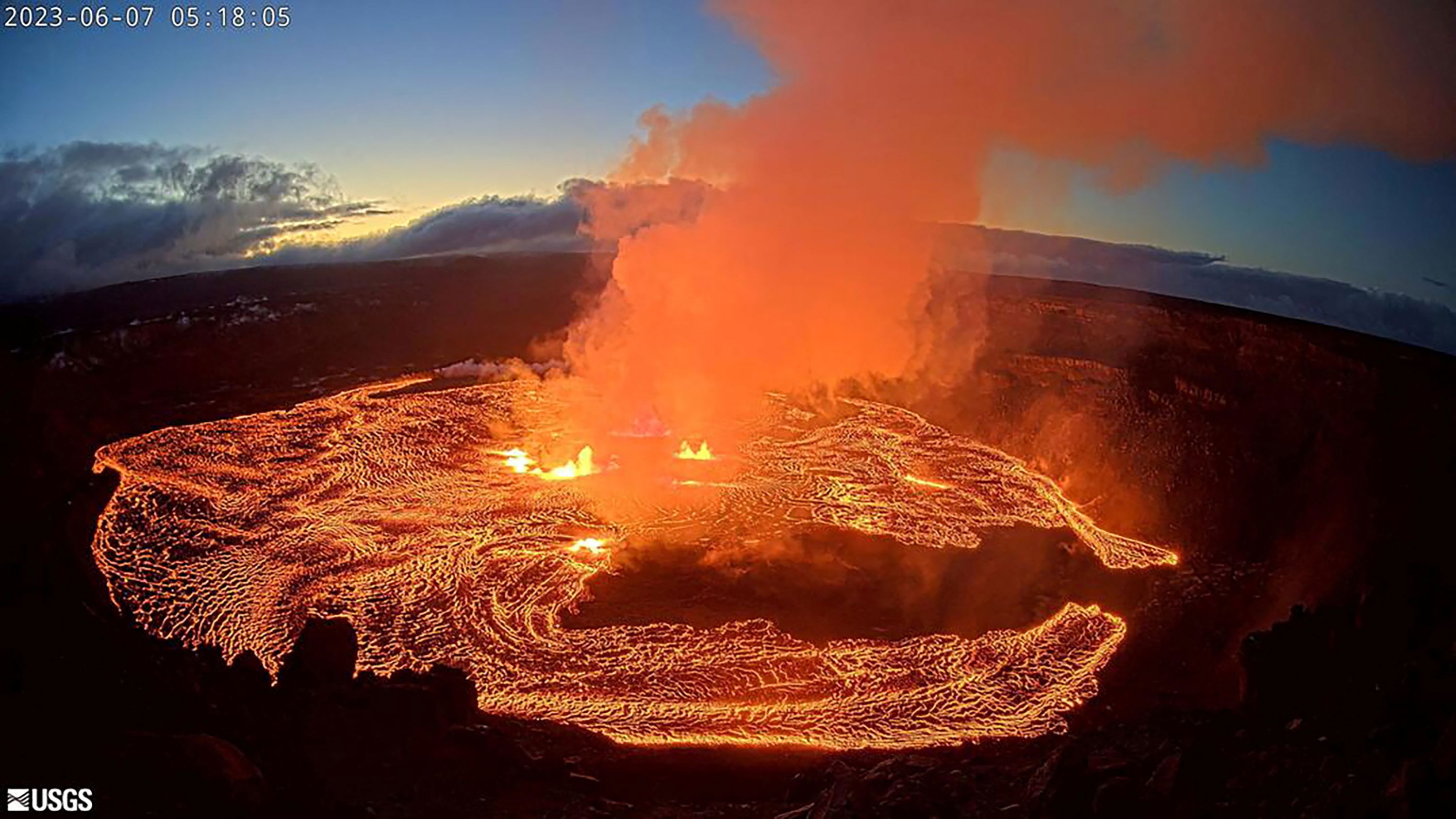 El volcán Kilauea de Hawái entra en erupción
