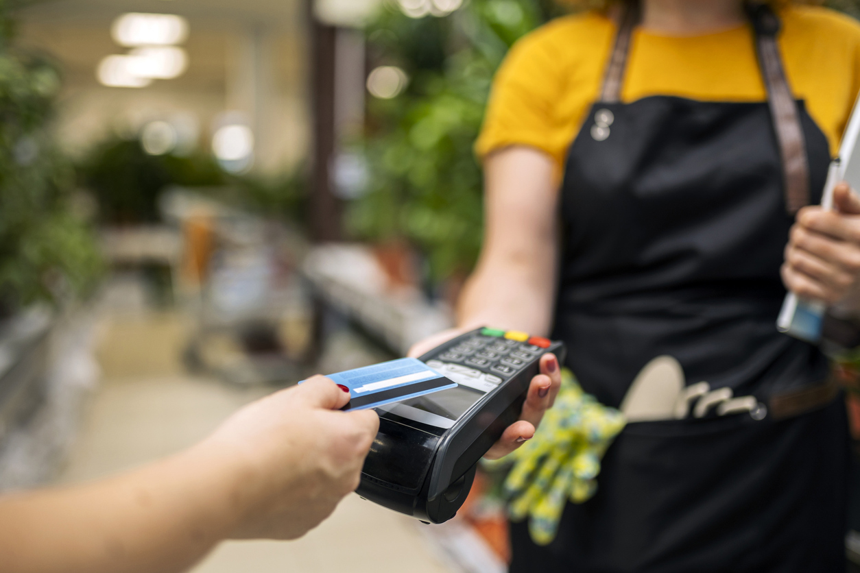 RBA to end card surcharges as cash usage dwindles 