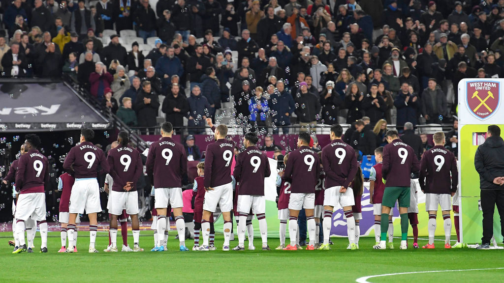 West Ham United players wearing tops in support of Michail Antonio.