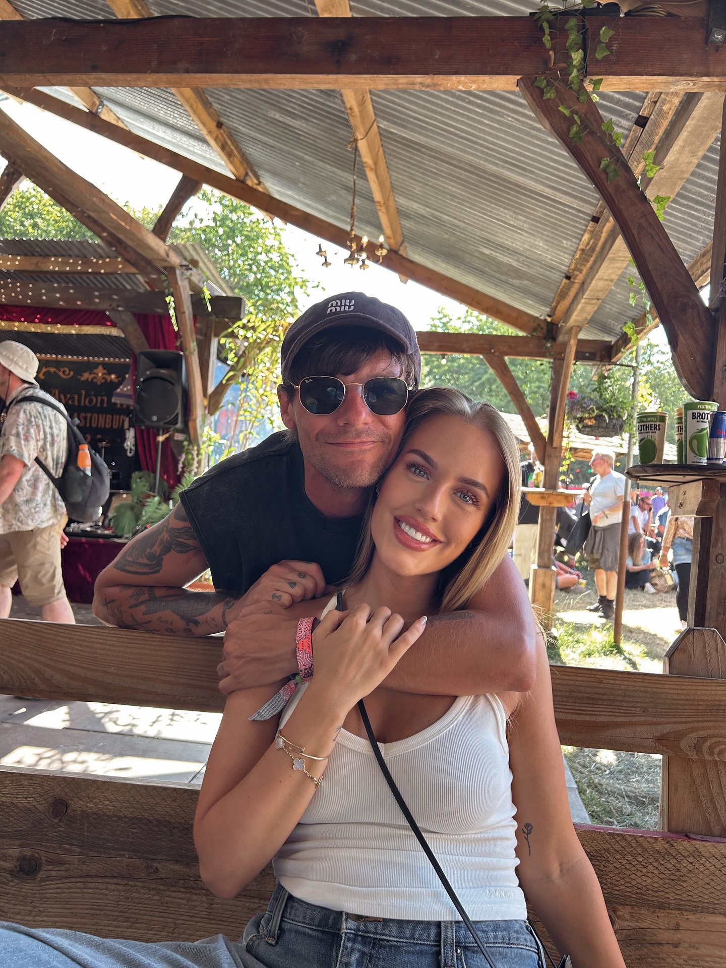 Louis Tomlinson and Lottie Tomlinson at Glastonbury 2025