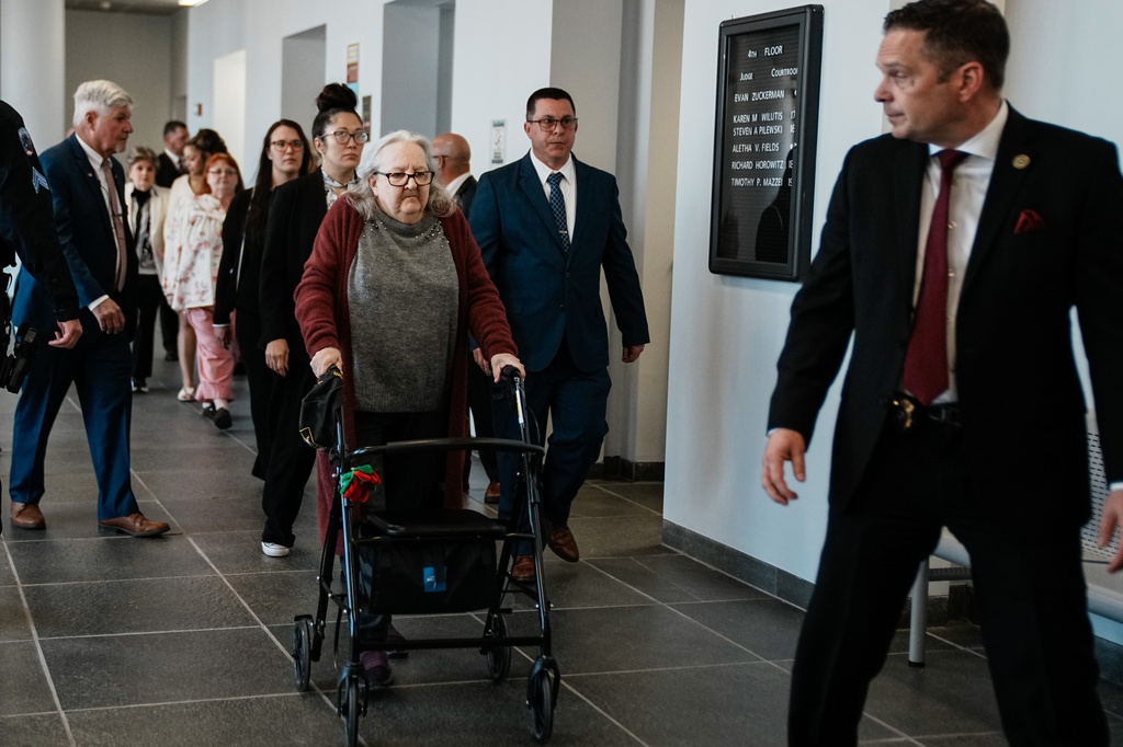 Elizabeth Baczkiel, mother of victim Jessica Taylor