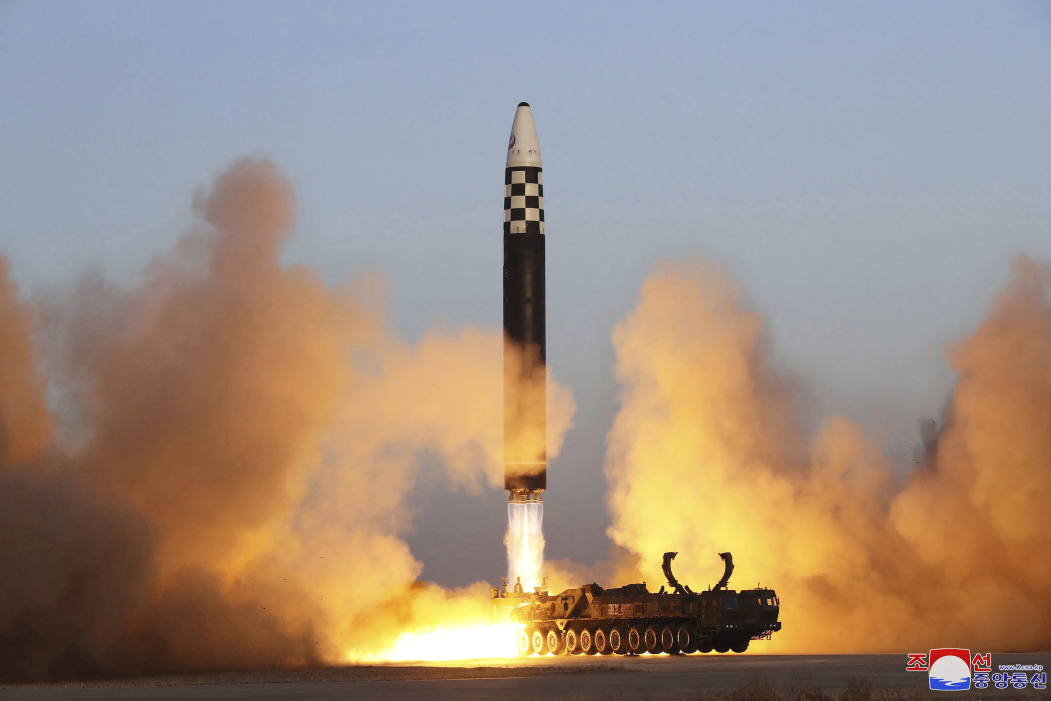 Corea del Norte dispara un misil balístico intercontinental en marzo de 2023.