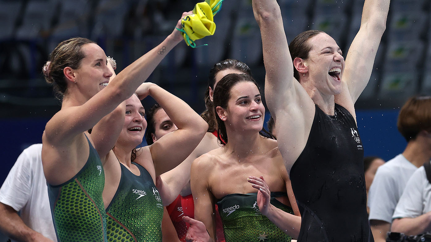 Résultats des Championnats du monde FINA, les femmes australiennes 4x100 libre Elijah Winnington remportent l'or