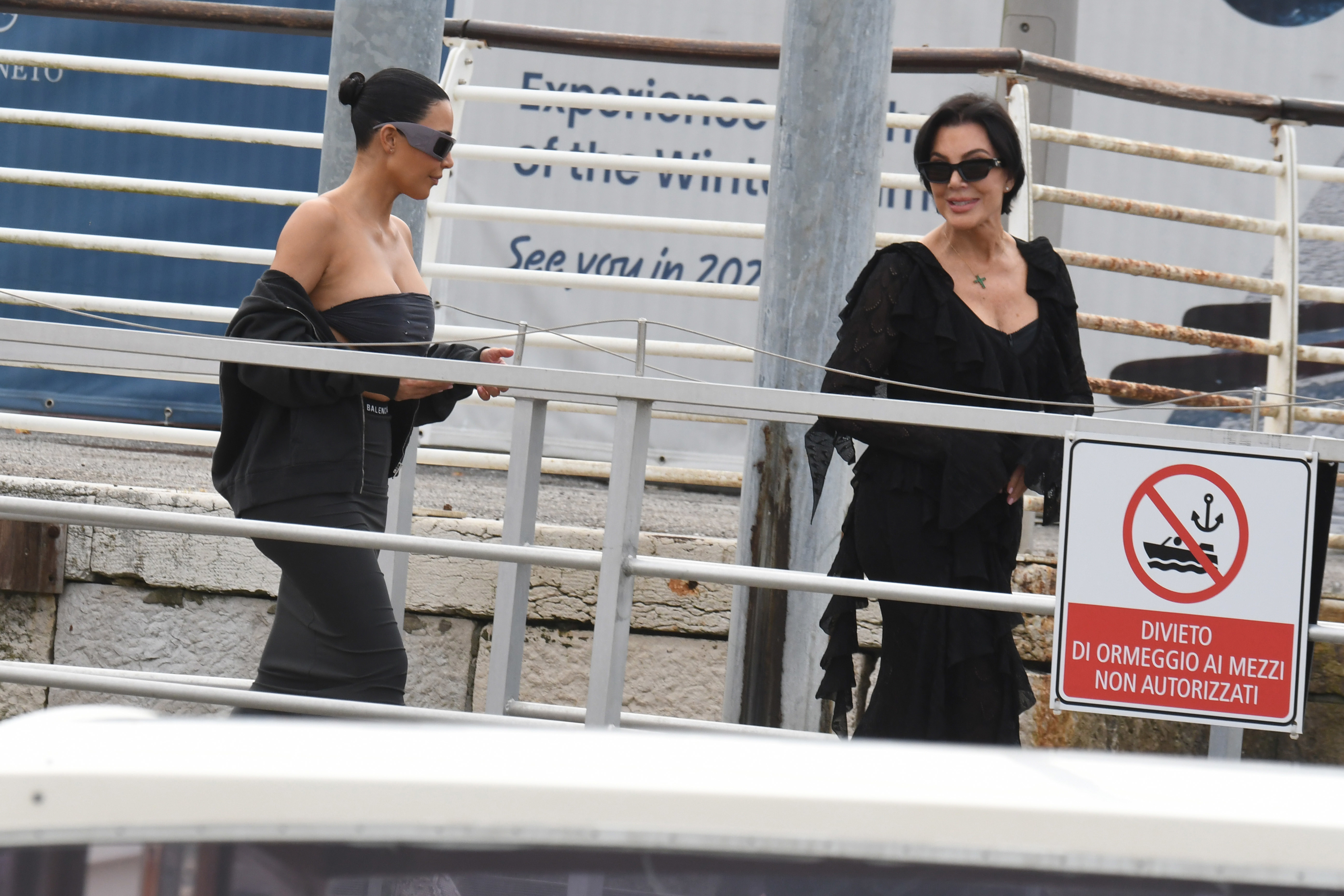 Kim Kardashian, Kris Jenner