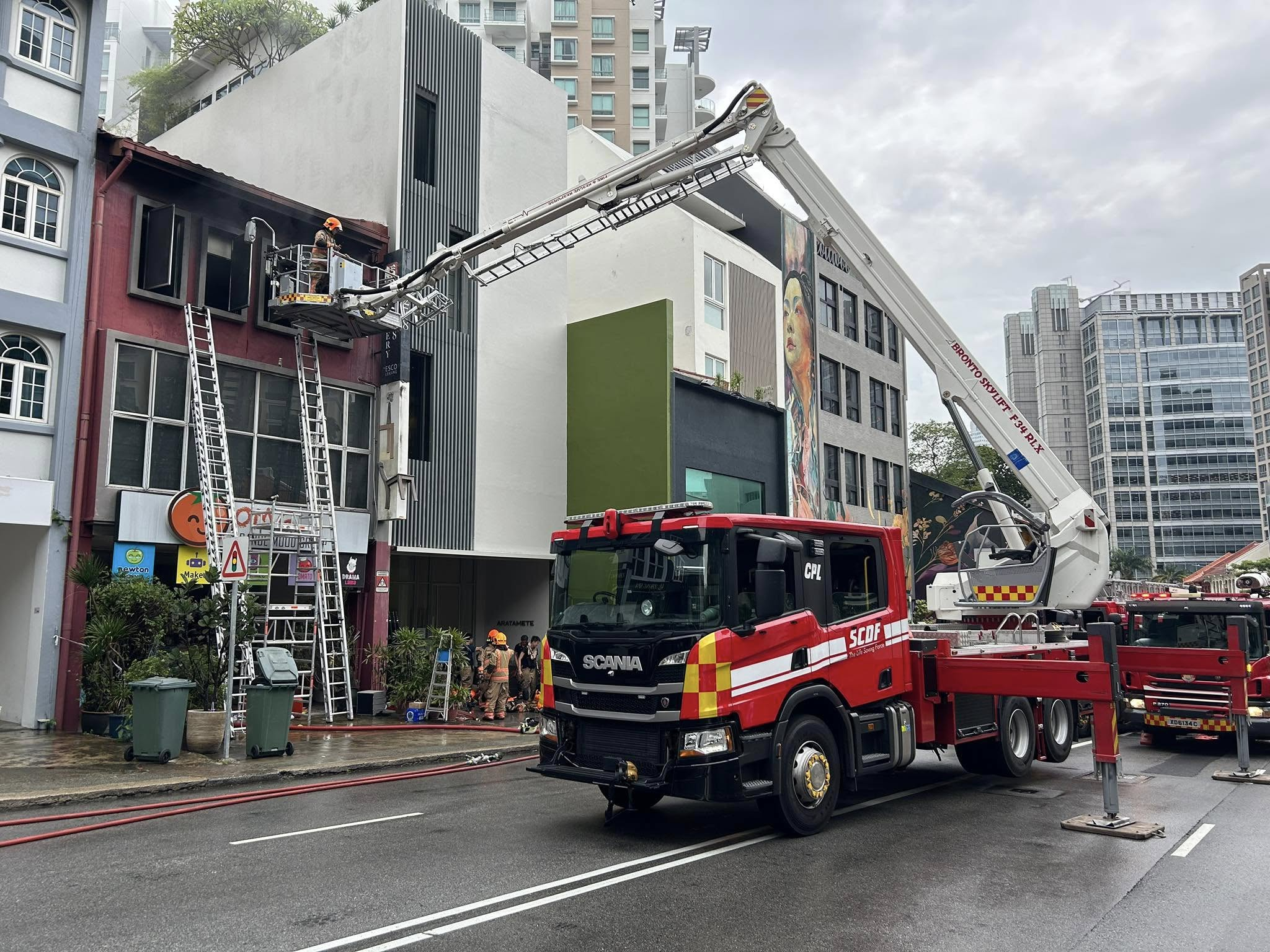 The Singaporean Civil Defence Force (SCDF) was alerted to the fire at a 3-storey building about 9.45am on Tuesday.
