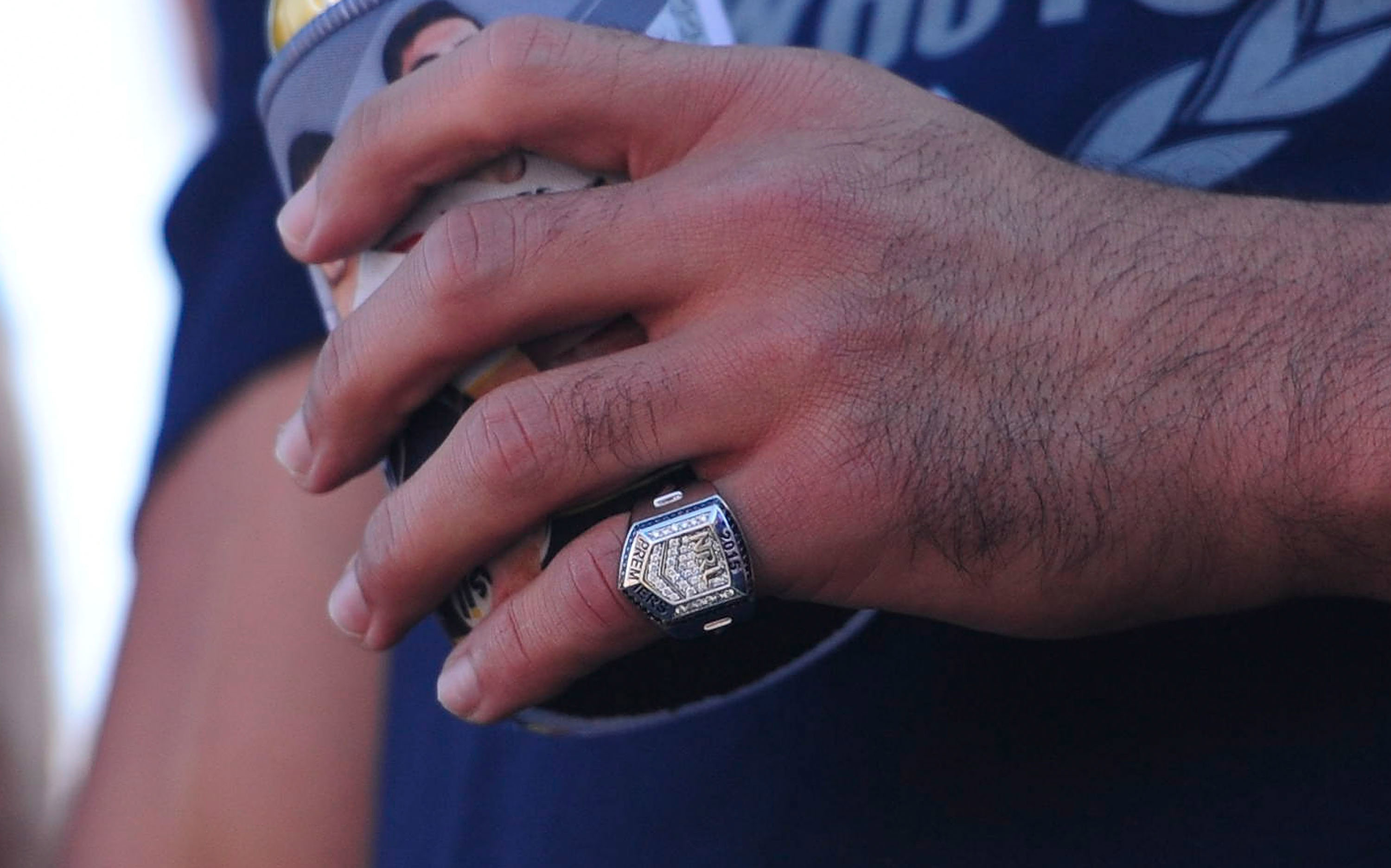 Premiership rings in AFL and AFLW for flagwinning seasons, rings for coaches and staff, entire