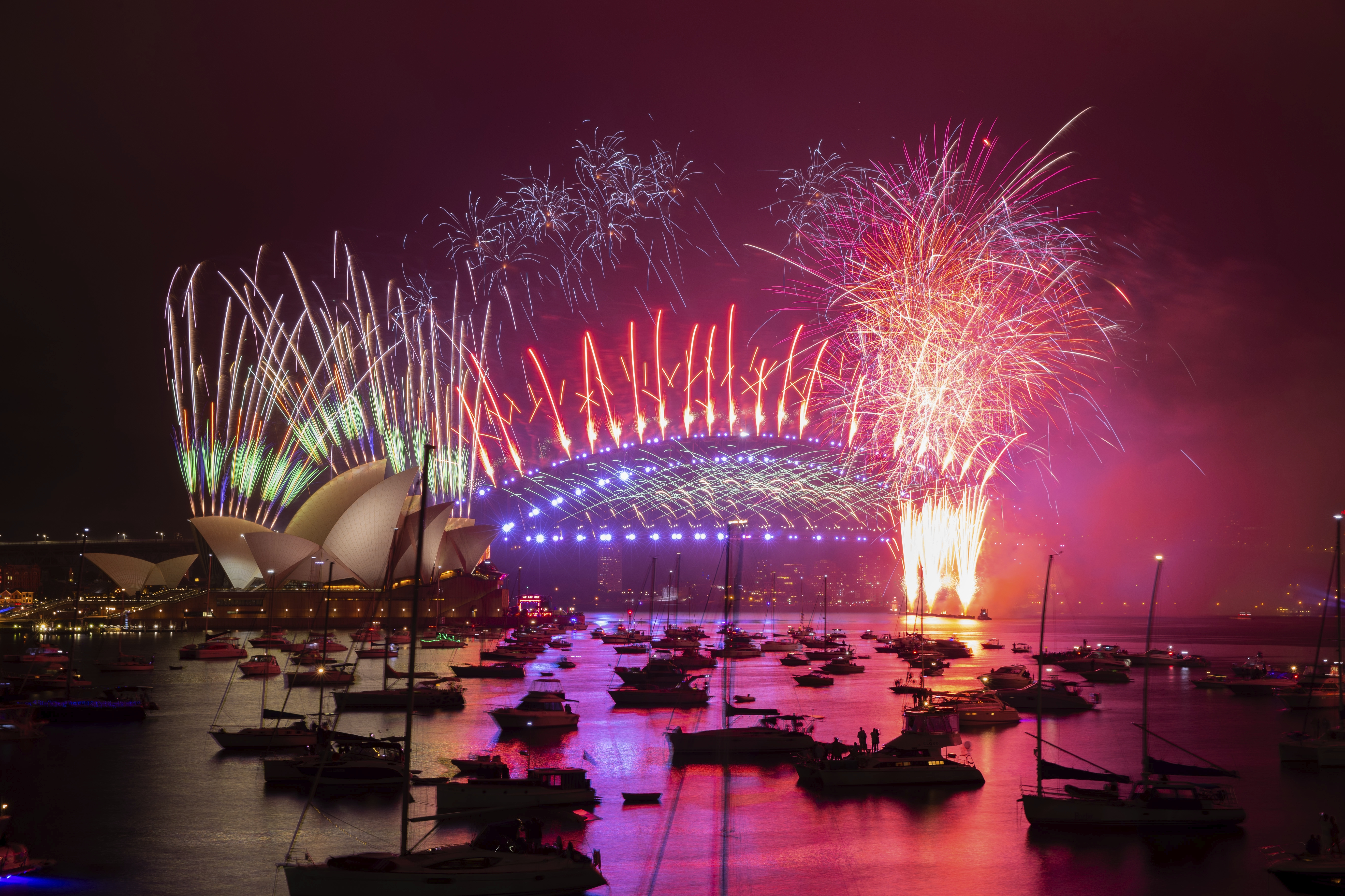 REFILE HIGH RES. The New Years Eve Fireworks in Sydney Harbour as seen from Mrs Macquaries Point in Sydney on January 1, 2021. Photo: Dominic Lorrimer