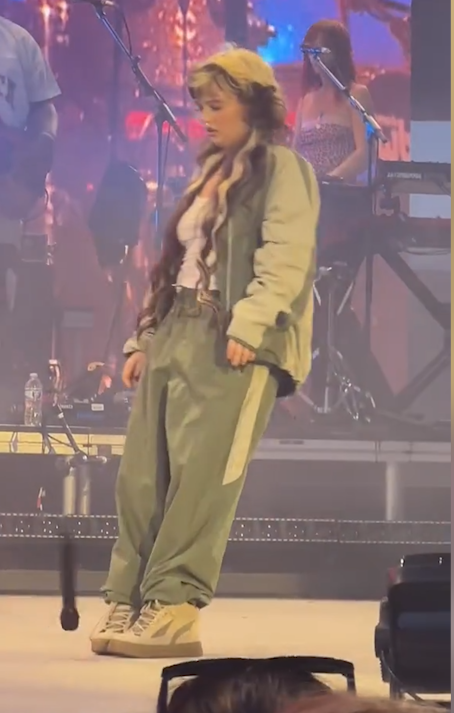 Lola young collapses on stage  All Things Go festival New York September 27