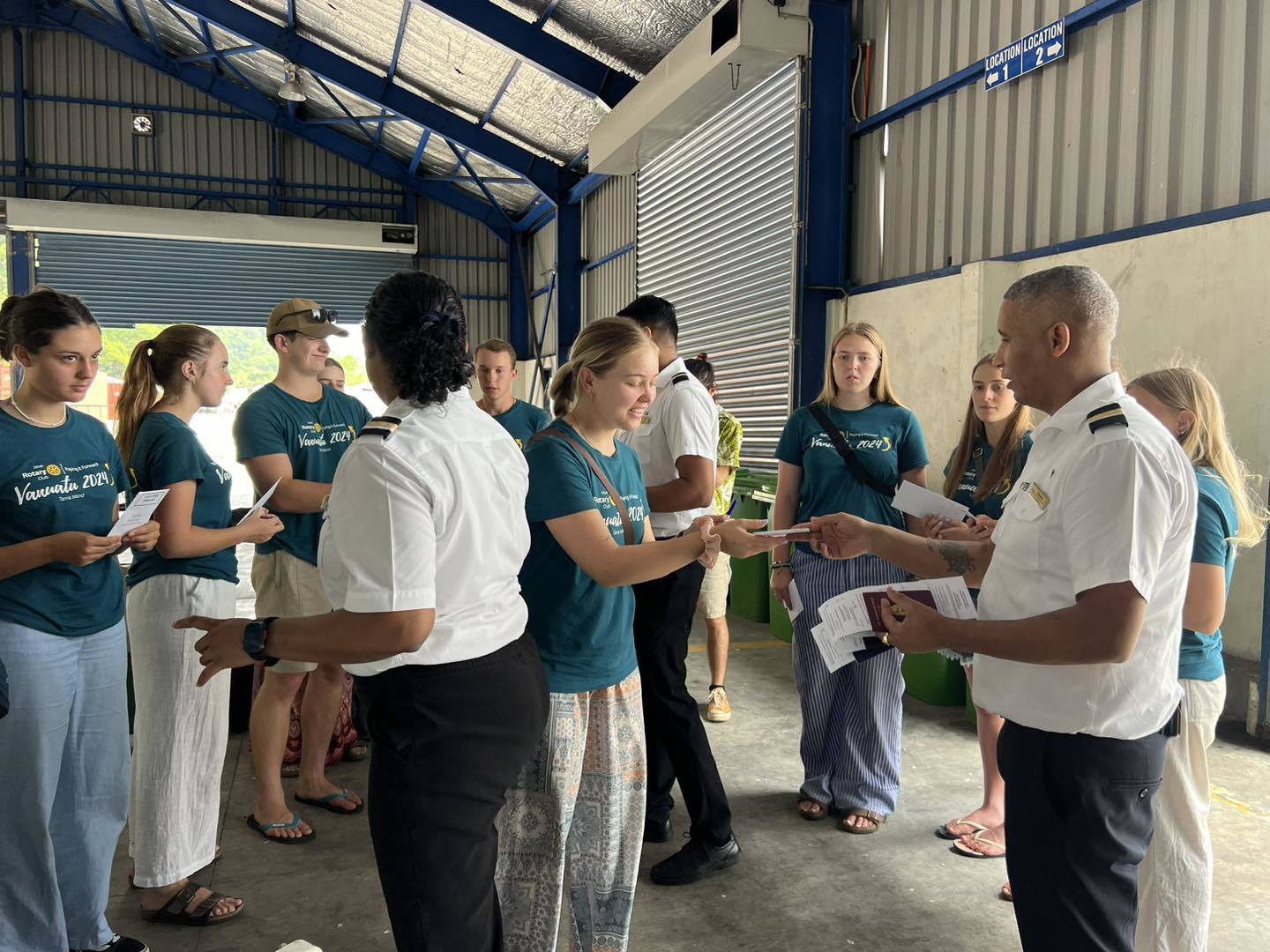 Australian volunteers stranded in Vanuatu offered ride back home on P&O cruise 