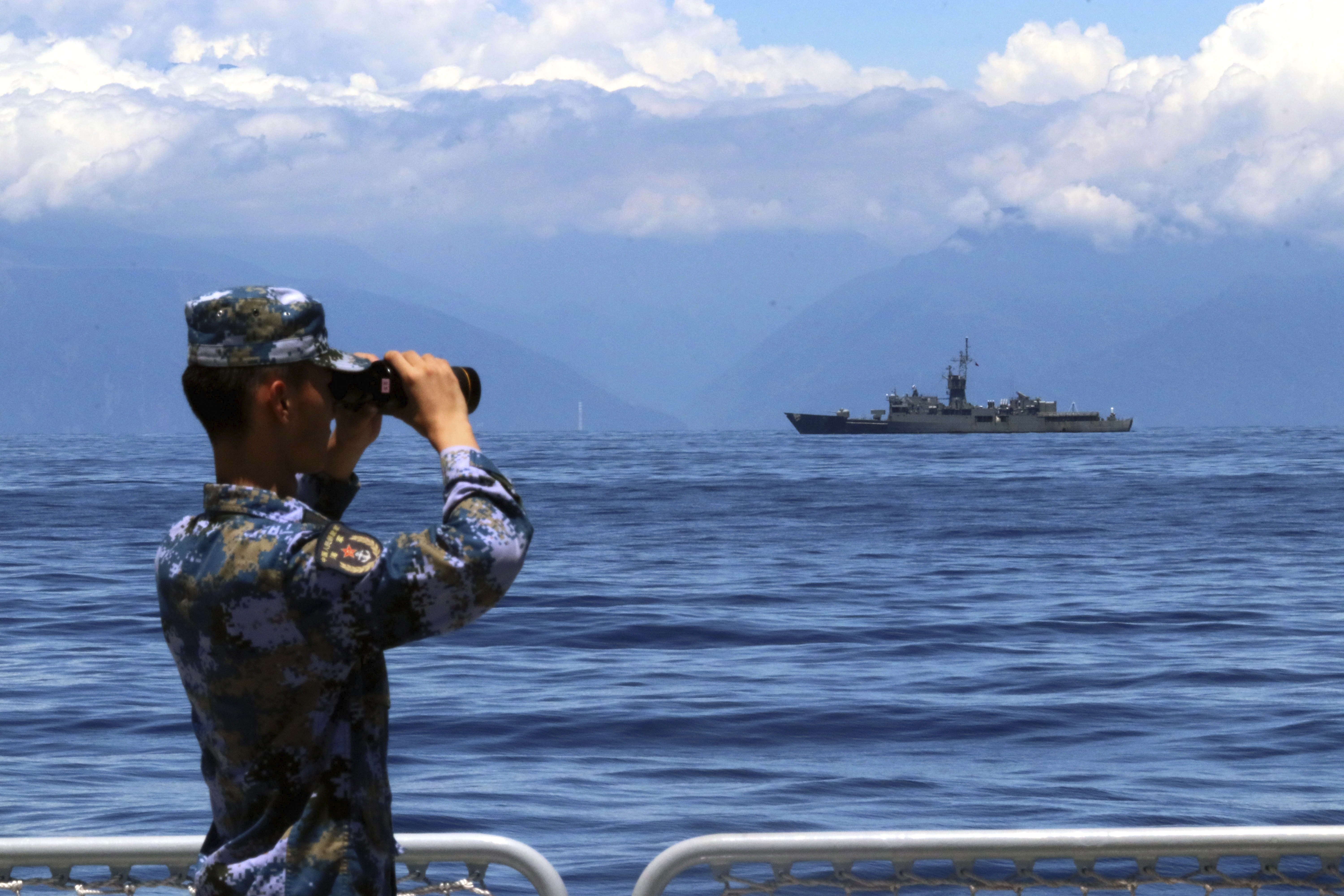 China lanza simulacros de ataque aéreo de largo alcance alrededor de Taiwán en el cuarto día de ejercicios militares