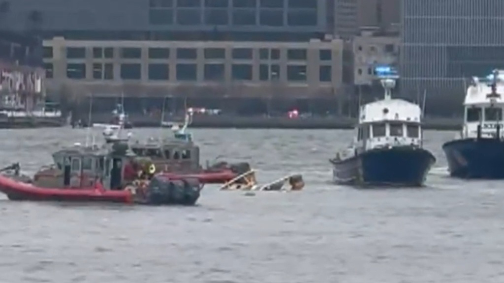 Deaths reported after helicopter crashes into river in New York