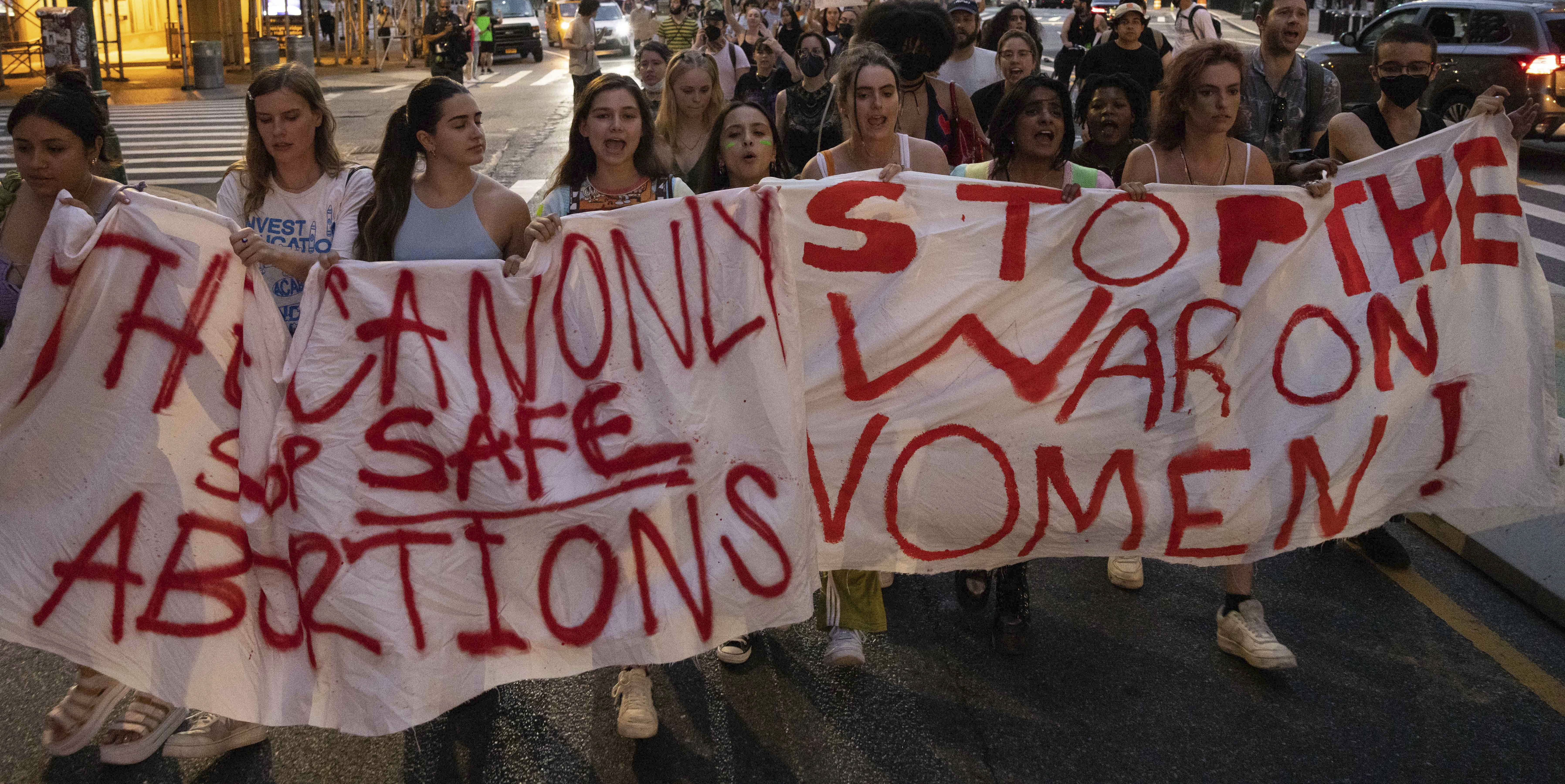 Protestas recorren EE.UU. tras revocación del derecho al aborto