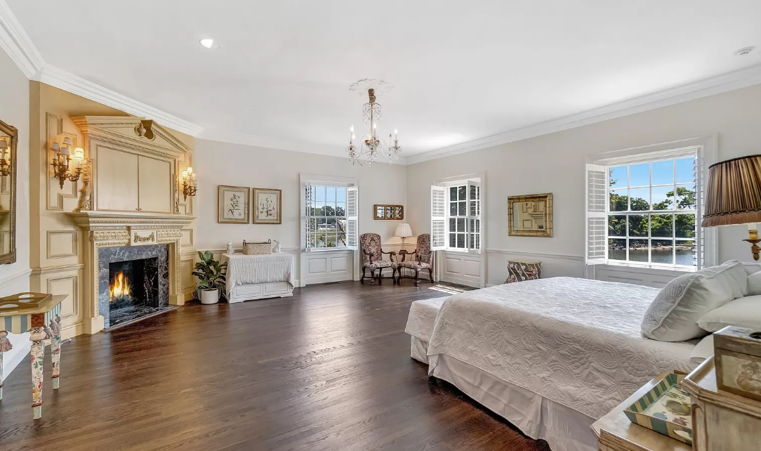 Donald Trump's former Connecticut mansion is on offer again but with a massive $34.9million discount