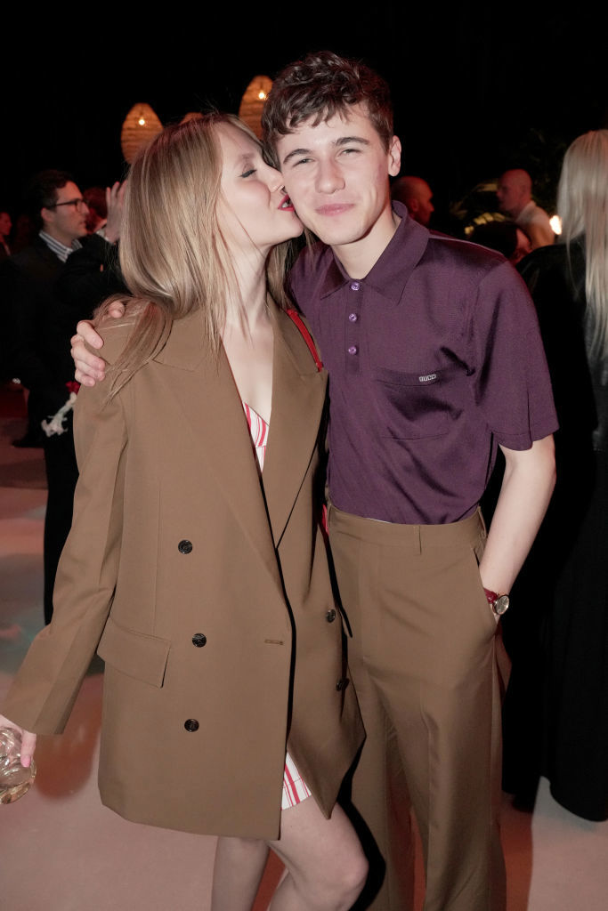 Iris Apatow and Sam Nivola 