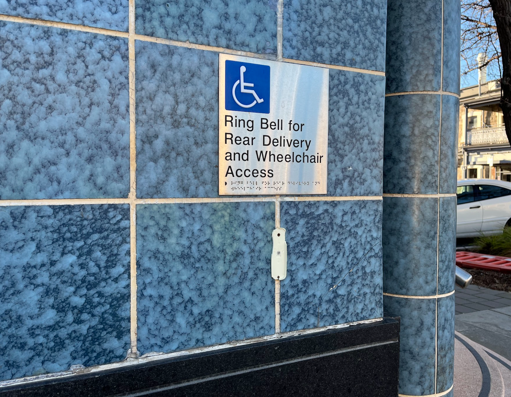 Shane Hryhorec has been using a wheelchair for the past 18 years and ran into an ironic and glaring issue at Health and Disability Minister Mark Butler's office in Port Adelaide.