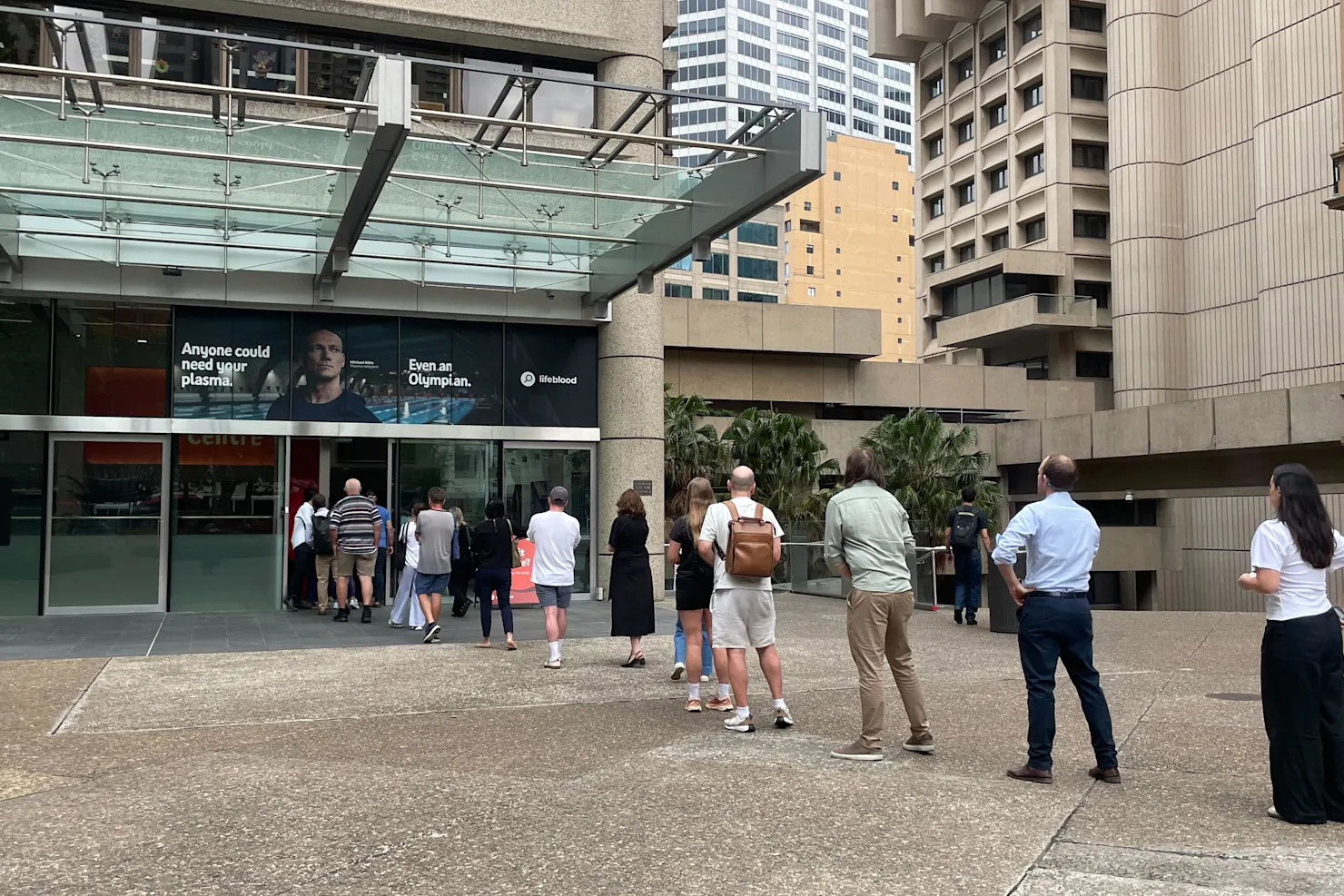 Sydneysiders are urged to go their nearest blood donation clinic to donate blood after the Bondi Beach shooting.