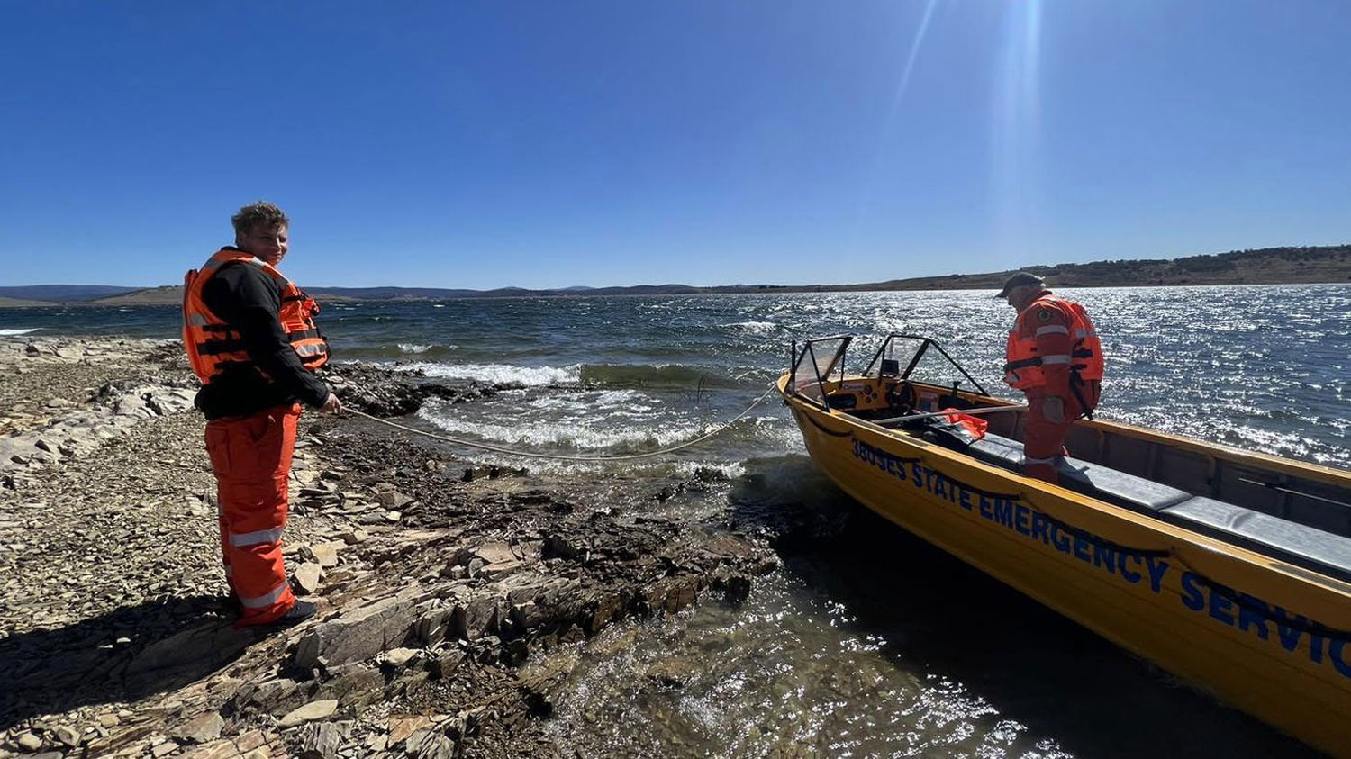 A second body has been found after two fishermen were reported missing in the New South Wales Snowy Mountains earlier this week.Police were told two men, both aged 73, had not returned after fishing in ﻿Lake Eucumbene near Adaminaby on September 6.
Authorities launched search operation of the waterway and nearby bushland involving divers, NSW Marine Rescue, SES volunteers and aircraft.﻿