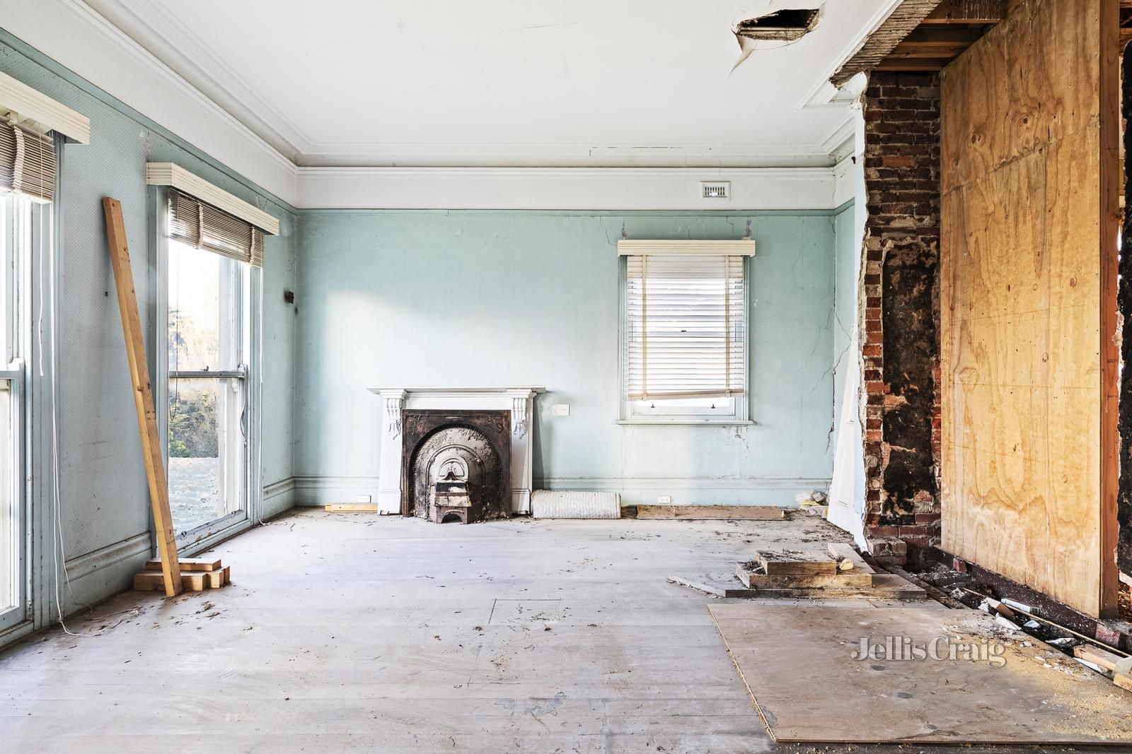 Historic mansion without kitchen or bathroom hits the market with close to $8 million price tag