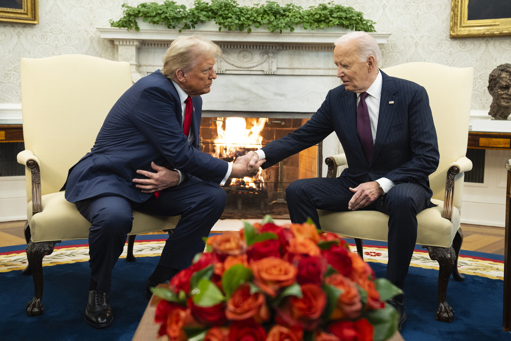 el presidente estadounidense Joe Biden; El presidente electo Donald Trump