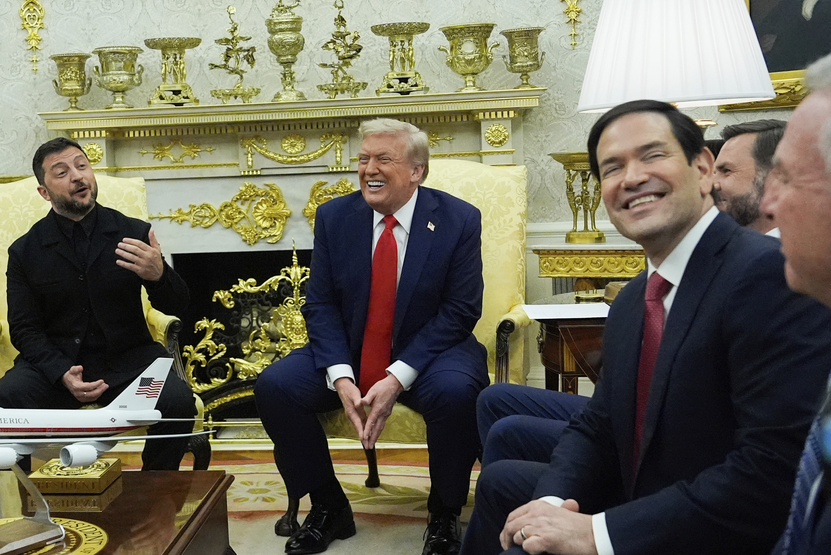 President Donald Trump meets with Ukraine's President Volodymyr Zelenskyy in the Oval Office of the White House, Monday, Aug. 18, 2025, in Washington.