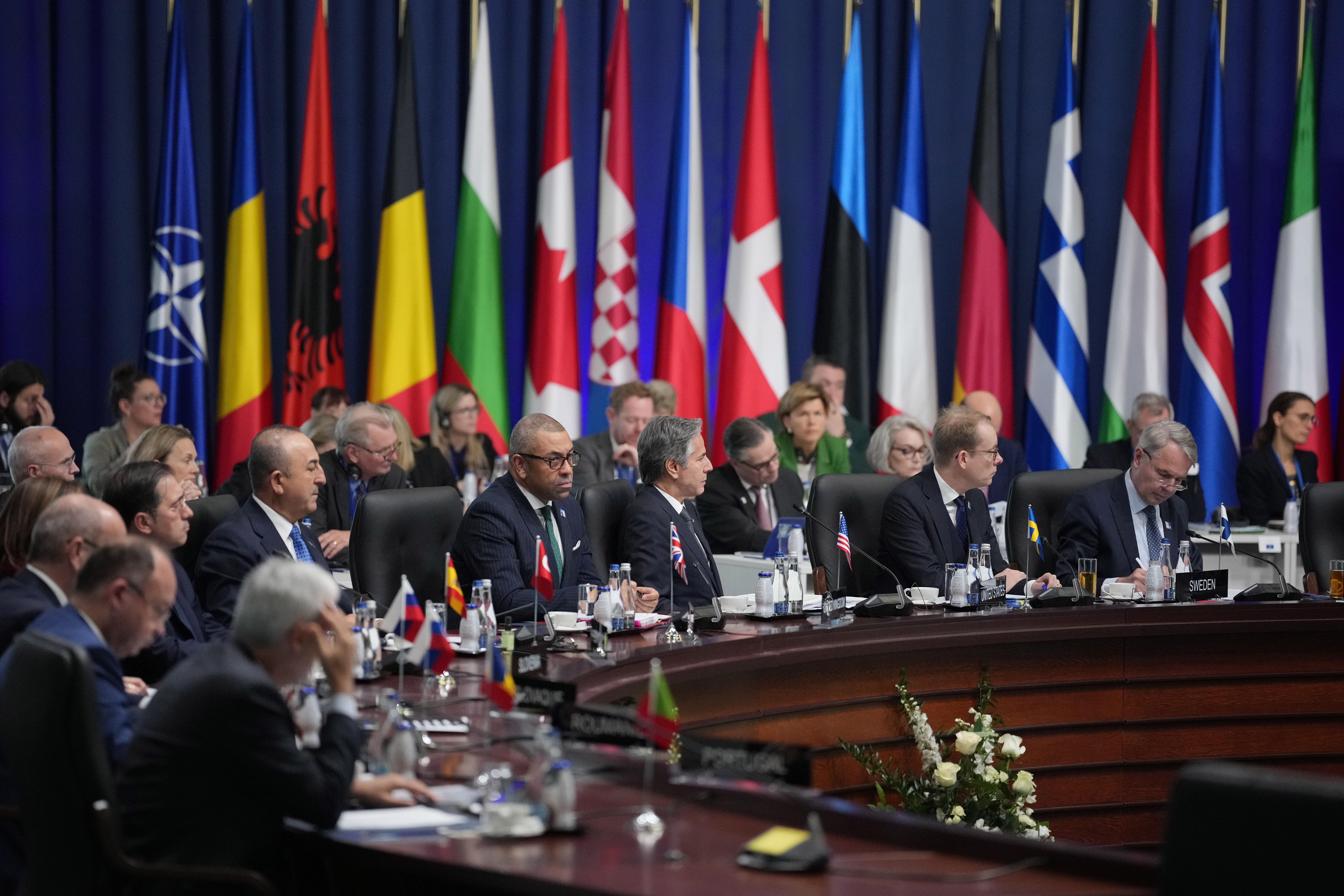 La OTAN se compromete con la futura membresía de Ucrania