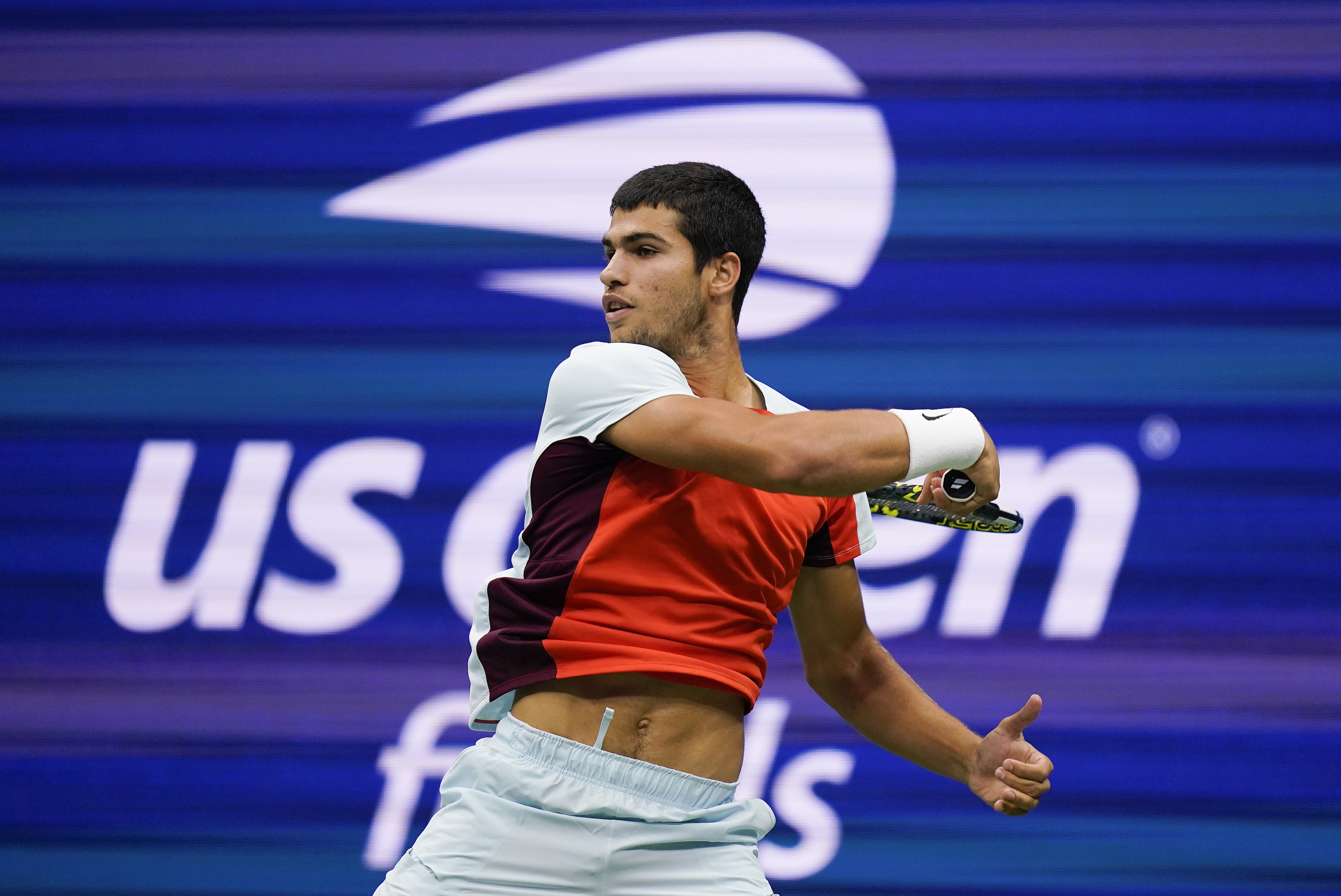 Carlos Alcaraz, of Spain returns a shot to Casper Ruud, of Norway, during the men's singles final of the U.S. Open tennis championships, Sunday, Sept. 11, 2022, in New York. (AP Photo/Charles Krupa)
